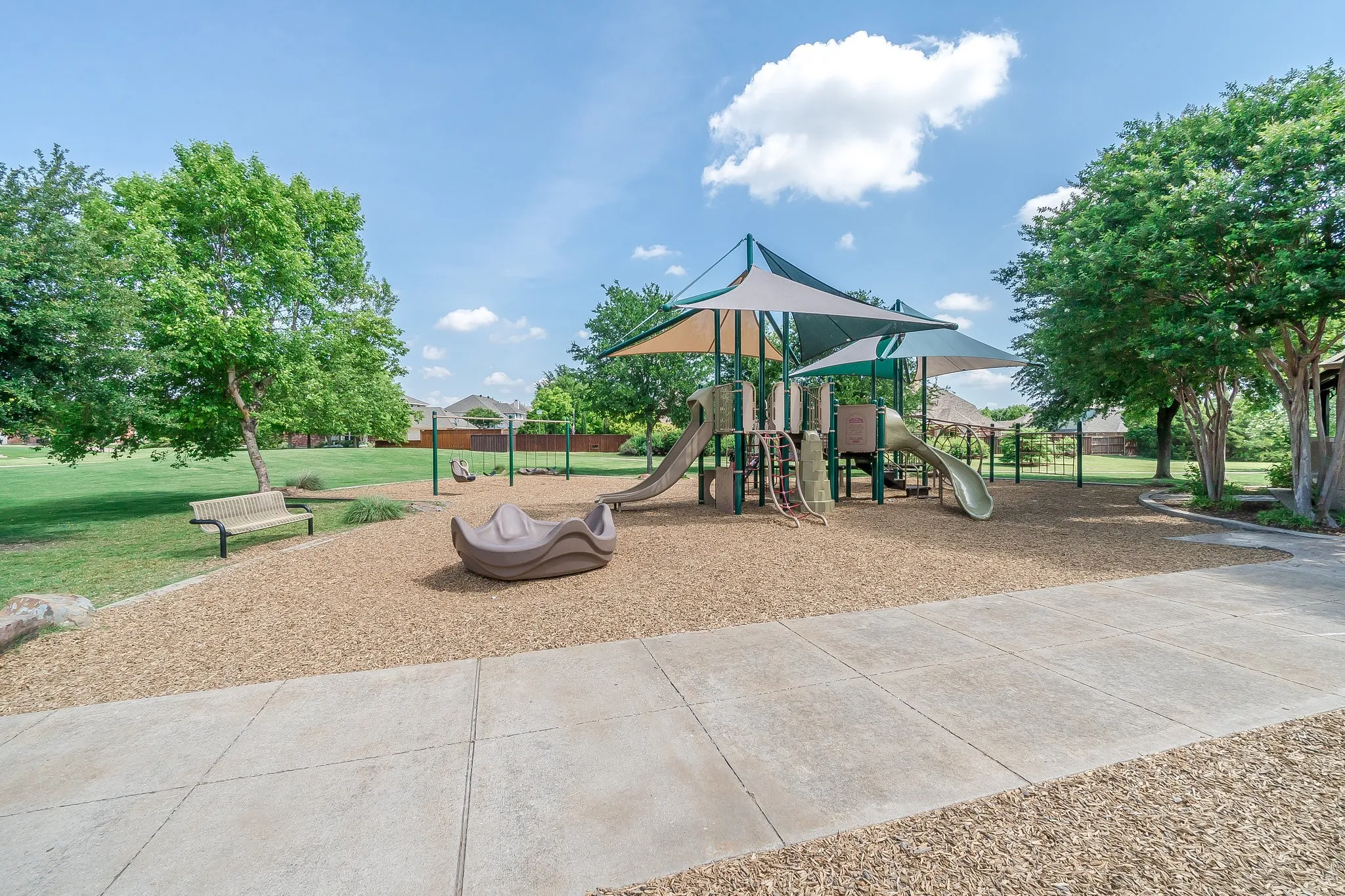 Single Family Residence For Sale in Collin County , 501 Ambrose Drive, Murphy, Texas 75094, 4 Bedroom, 3 Bathroom, 2 Garage spaces, 2,323 Sqft, built in 1999, mls#21376933, Real Estate Agent in Murphy, Homes For Sale in Collin county, Homes For Sale in Murphy, Realtor in Murphy Texas, Real Estate Brokerage Independent Realty Texas, Luminita Cordes Realtor
