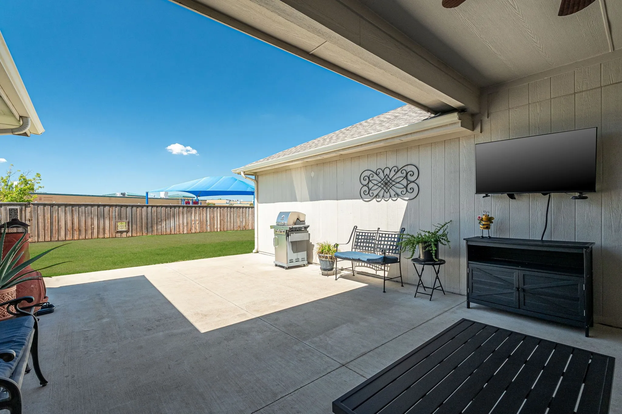 Single Family Residence For Sale in Collin County , 501 Ambrose Drive, Murphy, Texas 75094, 4 Bedroom, 3 Bathroom, 2 Garage spaces, 2,323 Sqft, built in 1999, mls#21376933, Real Estate Agent in Murphy, Homes For Sale in Collin county, Homes For Sale in Murphy, Realtor in Murphy Texas, Real Estate Brokerage Independent Realty Texas, Luminita Cordes Realtor