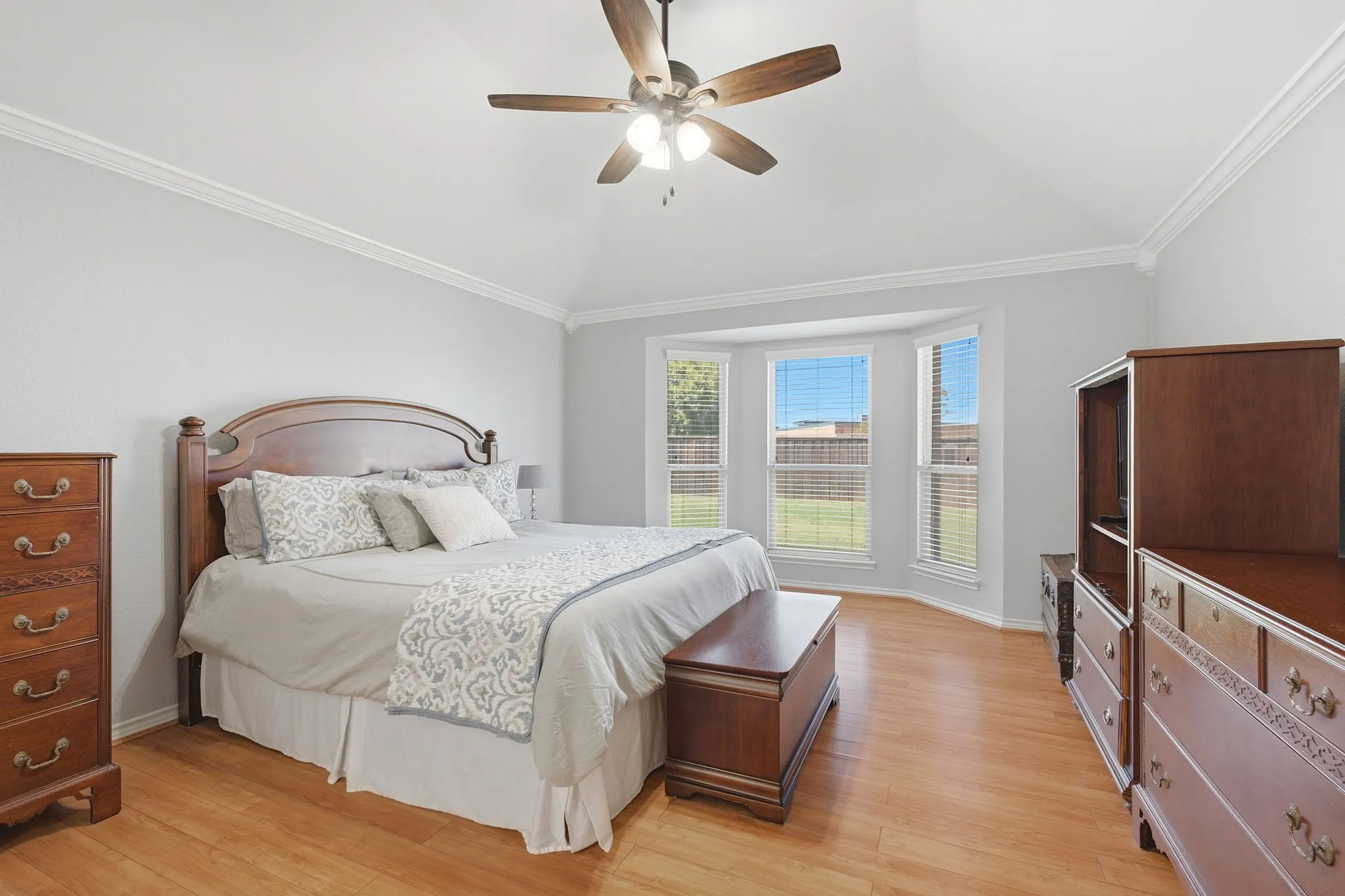 Single Family Residence For Sale in Collin County , 501 Ambrose Drive, Murphy, Texas 75094, 4 Bedroom, 3 Bathroom, 2 Garage spaces, 2,323 Sqft, built in 1999, mls#21376933, Real Estate Agent in Murphy, Homes For Sale in Collin county, Homes For Sale in Murphy, Realtor in Murphy Texas, Real Estate Brokerage Independent Realty Texas, Luminita Cordes Realtor
