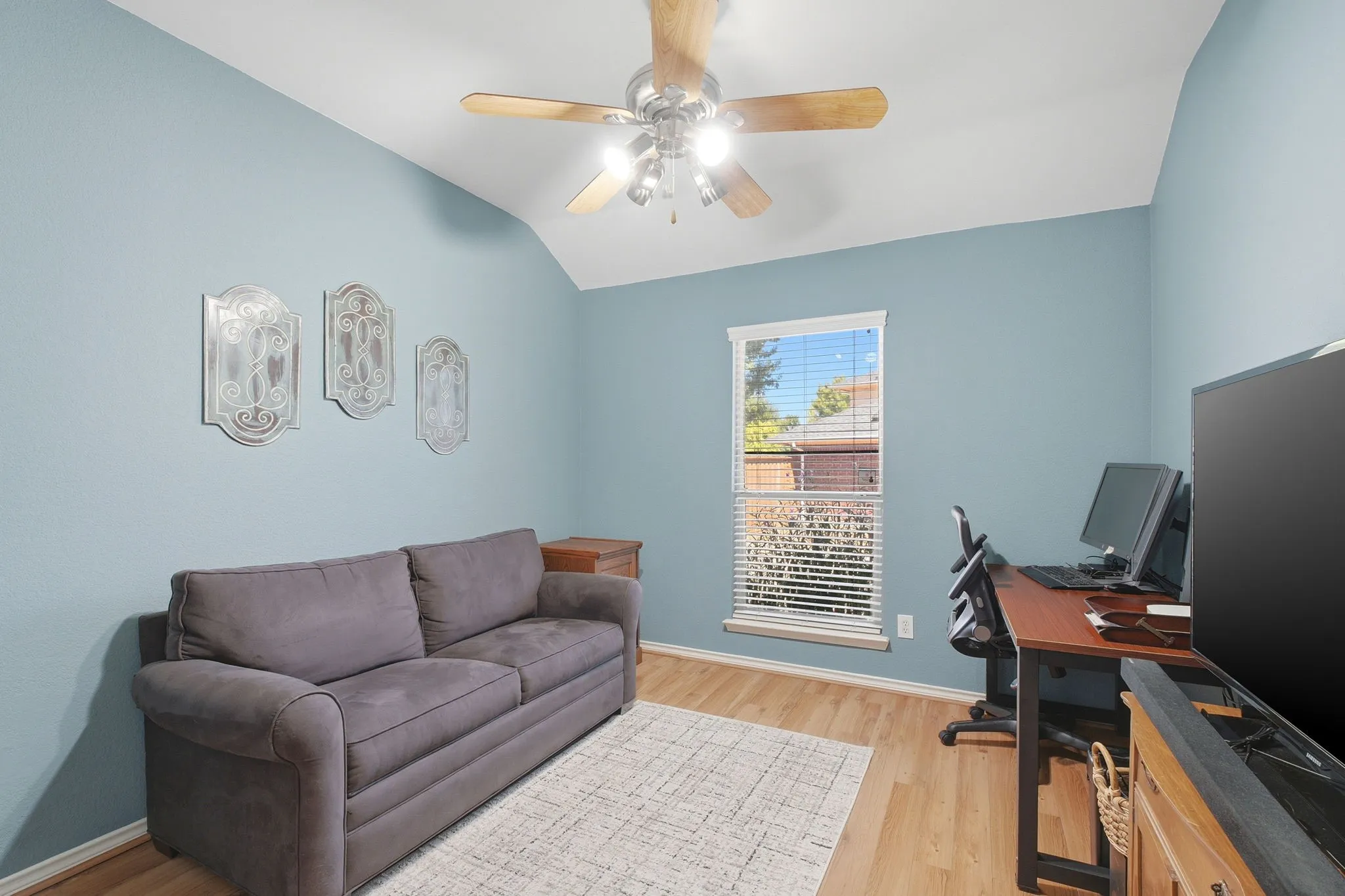 Single Family Residence For Sale in Collin County , 501 Ambrose Drive, Murphy, Texas 75094, 4 Bedroom, 3 Bathroom, 2 Garage spaces, 2,323 Sqft, built in 1999, mls#21376933, Real Estate Agent in Murphy, Homes For Sale in Collin county, Homes For Sale in Murphy, Realtor in Murphy Texas, Real Estate Brokerage Independent Realty Texas, Luminita Cordes Realtor