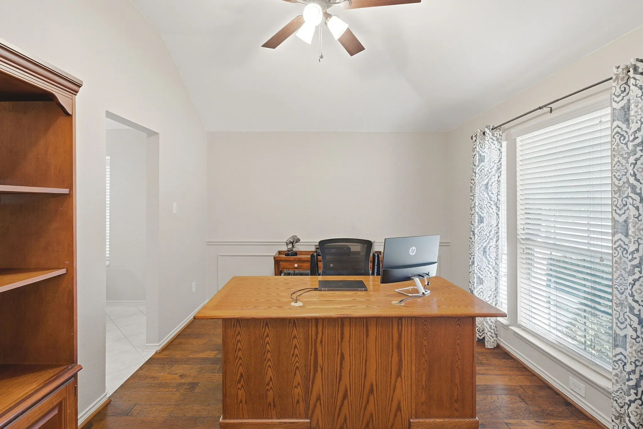 Single Family Residence For Sale in Collin County , 501 Ambrose Drive, Murphy, Texas 75094, 4 Bedroom, 3 Bathroom, 2 Garage spaces, 2,323 Sqft, built in 1999, mls#21376933, Real Estate Agent in Murphy, Homes For Sale in Collin county, Homes For Sale in Murphy, Realtor in Murphy Texas, Real Estate Brokerage Independent Realty Texas, Luminita Cordes Realtor