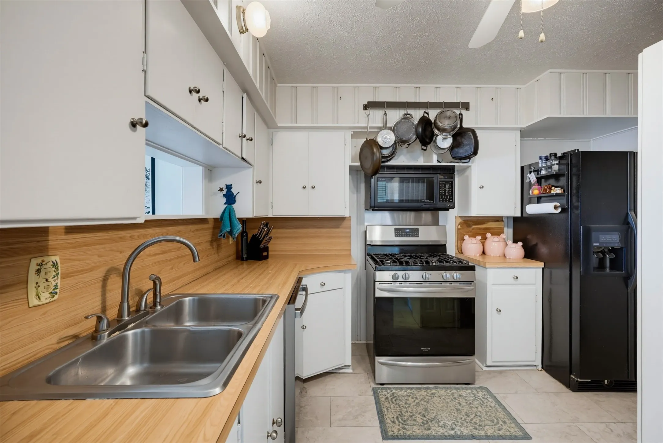 Single Family Residence For Sale in Dallas County , 1820 Puritan Drive, Irving, Texas 75061, 3 Bedroom, 2 Bathroom, Garage spaces, 1,452 Sqft, built in 1954, mls#21378149, Real Estate Agent in Irving, Homes For Sale in Dallas county, Homes For Sale in Irving, Realtor in Irving Texas, Real Estate Brokerage Independent Realty Texas, Luminita Cordes Realtor
