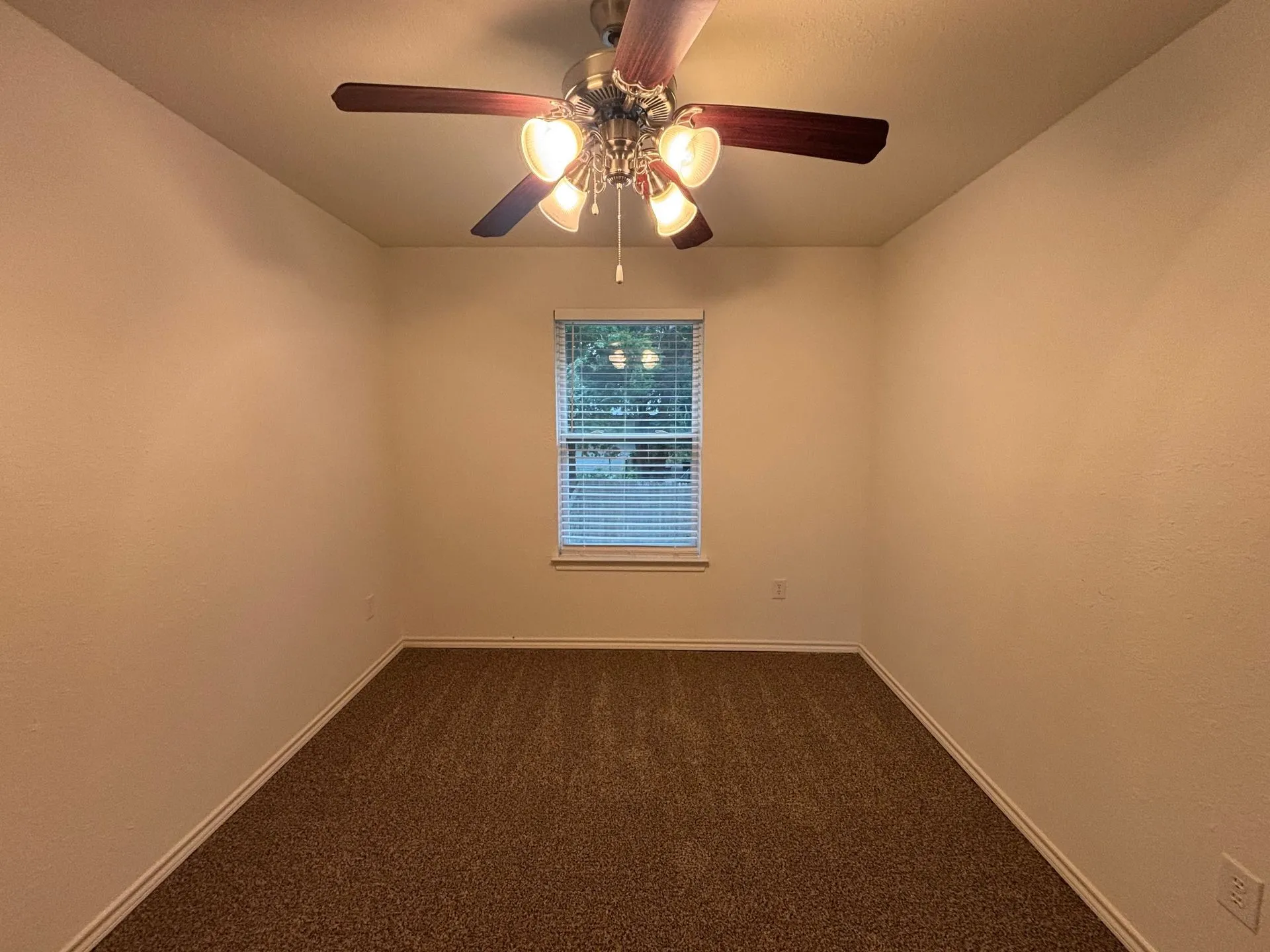 Duplex For Rent in Collin County , 909 Parkplace Ridge, Princeton, Texas 75407, 3 Bedroom, 3 Bathroom, 1 Garage spaces, 1,527 Sqft, built in 2012, mls#21378213, Real Estate Agent in Princeton, Homes For Rent in Collin county, Homes For Rent in Princeton, Realtor in Princeton Texas, Real Estate Brokerage Independent Realty Texas, Luminita Cordes Realtor