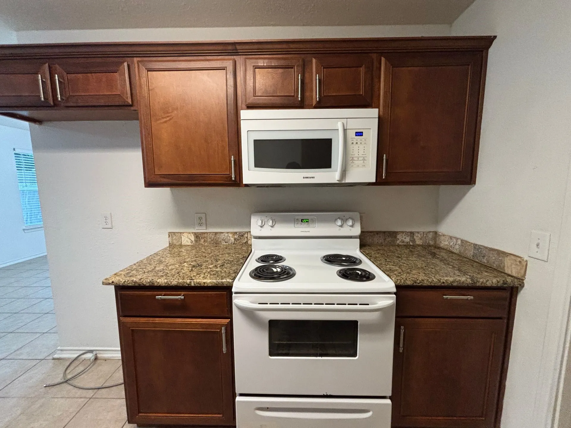 Duplex For Rent in Collin County , 909 Parkplace Ridge, Princeton, Texas 75407, 3 Bedroom, 3 Bathroom, 1 Garage spaces, 1,527 Sqft, built in 2012, mls#21378213, Real Estate Agent in Princeton, Homes For Rent in Collin county, Homes For Rent in Princeton, Realtor in Princeton Texas, Real Estate Brokerage Independent Realty Texas, Luminita Cordes Realtor