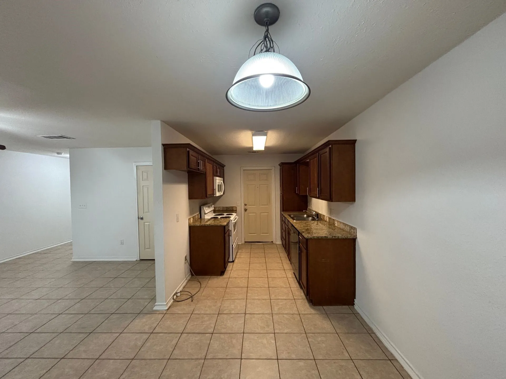 Duplex For Rent in Collin County , 909 Parkplace Ridge, Princeton, Texas 75407, 3 Bedroom, 3 Bathroom, 1 Garage spaces, 1,527 Sqft, built in 2012, mls#21378213, Real Estate Agent in Princeton, Homes For Rent in Collin county, Homes For Rent in Princeton, Realtor in Princeton Texas, Real Estate Brokerage Independent Realty Texas, Luminita Cordes Realtor