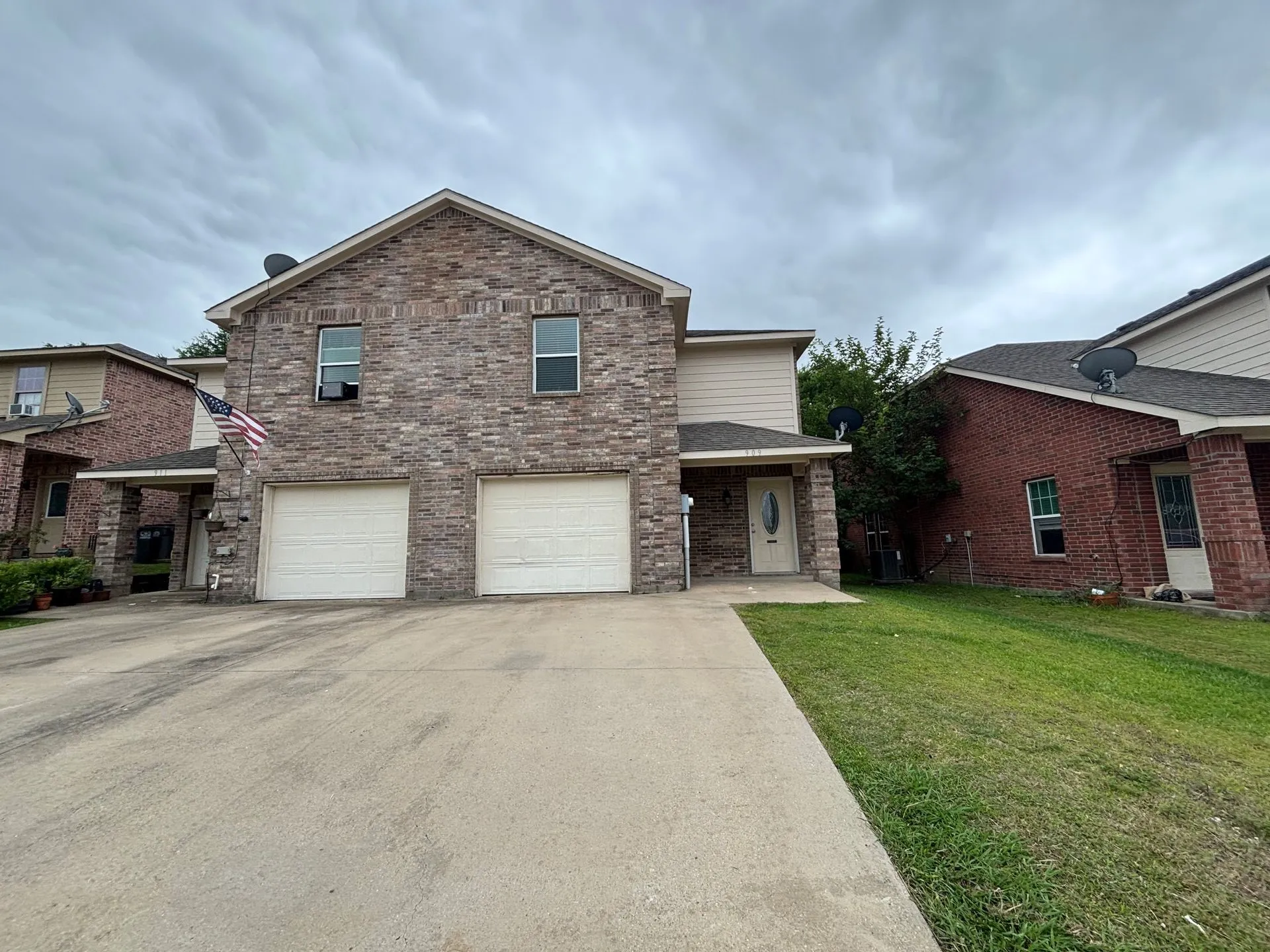 Duplex For Rent in Collin County , 909 Parkplace Ridge, Princeton, Texas 75407, 3 Bedroom, 3 Bathroom, 1 Garage spaces, 1,527 Sqft, built in 2012, mls#21378213, Real Estate Agent in Princeton, Homes For Rent in Collin county, Homes For Rent in Princeton, Realtor in Princeton Texas, Real Estate Brokerage Independent Realty Texas, Luminita Cordes Realtor