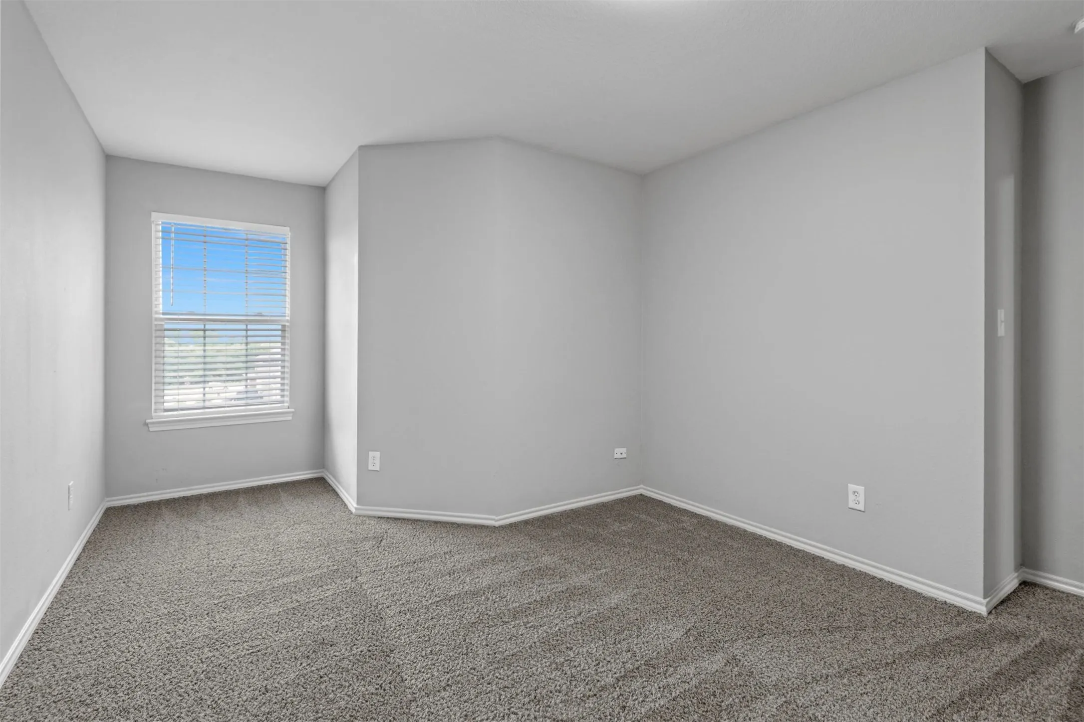Duplex For Rent in Collin County , 931 Parkplace Ridge, Princeton, Texas 75407, 3 Bedroom, 3 Bathroom, 1 Garage spaces, 1,527 Sqft, built in 2008, mls#21378217, Real Estate Agent in Princeton, Homes For Rent in Collin county, Homes For Rent in Princeton, Realtor in Princeton Texas, Real Estate Brokerage Independent Realty Texas, Luminita Cordes Realtor