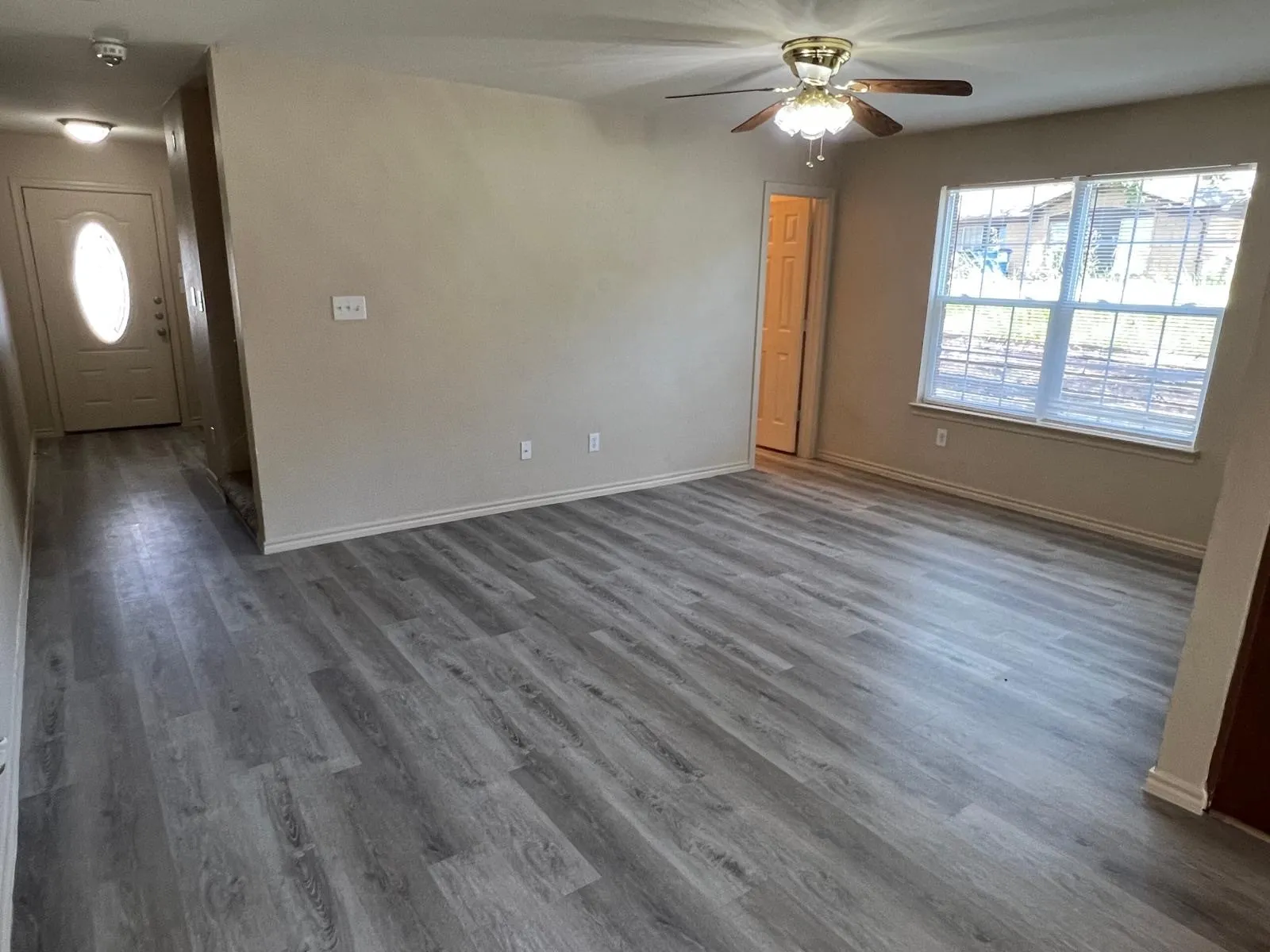 Duplex For Rent in Collin County , 931 Parkplace Ridge, Princeton, Texas 75407, 3 Bedroom, 3 Bathroom, 1 Garage spaces, 1,527 Sqft, built in 2008, mls#21378217, Real Estate Agent in Princeton, Homes For Rent in Collin county, Homes For Rent in Princeton, Realtor in Princeton Texas, Real Estate Brokerage Independent Realty Texas, Luminita Cordes Realtor