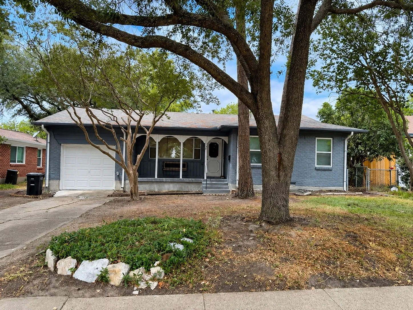 Single Family Residence For Sale in Dallas County , 1323 Crestridge Drive, Mesquite, Texas 75149, 4 Bedroom, 3 Bathroom, 1 Garage spaces, 1,194 Sqft, built in 1956, mls#21378097, Real Estate Agent in Mesquite, Homes For Sale in Dallas county, Homes For Sale in Mesquite, Realtor in Mesquite Texas, Real Estate Brokerage Independent Realty Texas, Luminita Cordes Realtor