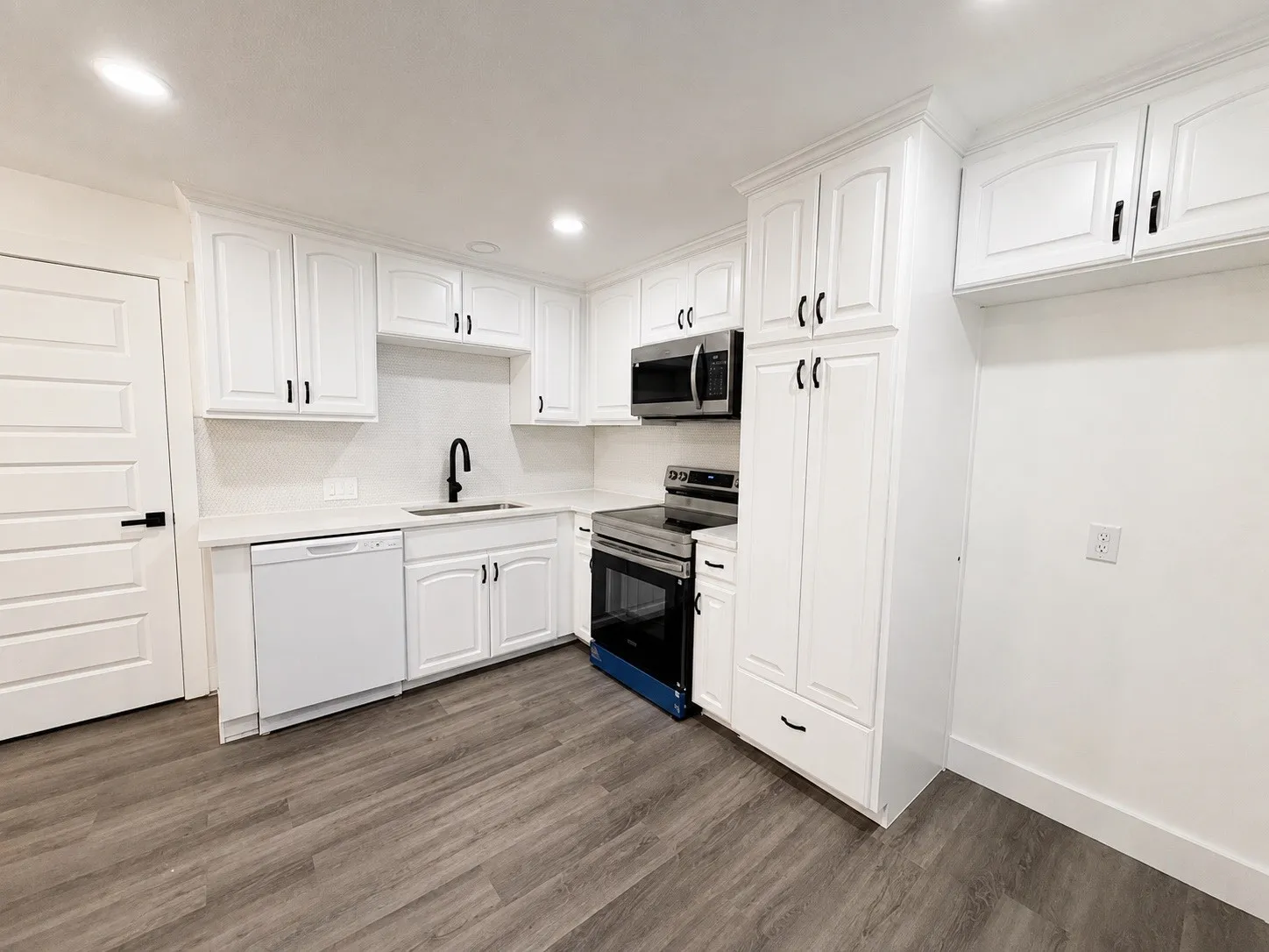 Single Family Residence For Sale in Dallas County , 1323 Crestridge Drive, Mesquite, Texas 75149, 4 Bedroom, 3 Bathroom, 1 Garage spaces, 1,194 Sqft, built in 1956, mls#21378097, Real Estate Agent in Mesquite, Homes For Sale in Dallas county, Homes For Sale in Mesquite, Realtor in Mesquite Texas, Real Estate Brokerage Independent Realty Texas, Luminita Cordes Realtor