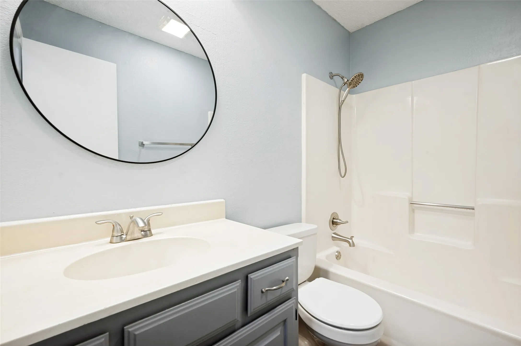 Single Family Residence For Sale in Denton County , 1909 Oak Hill Drive, Corinth, Texas 76210, 3 Bedroom, 2 Bathroom, 2 Garage spaces, 1,459 Sqft, built in 1984, mls#21378212, Real Estate Agent in Corinth, Homes For Sale in Denton county, Homes For Sale in Corinth, Realtor in Corinth Texas, Real Estate Brokerage Independent Realty Texas, Luminita Cordes Realtor