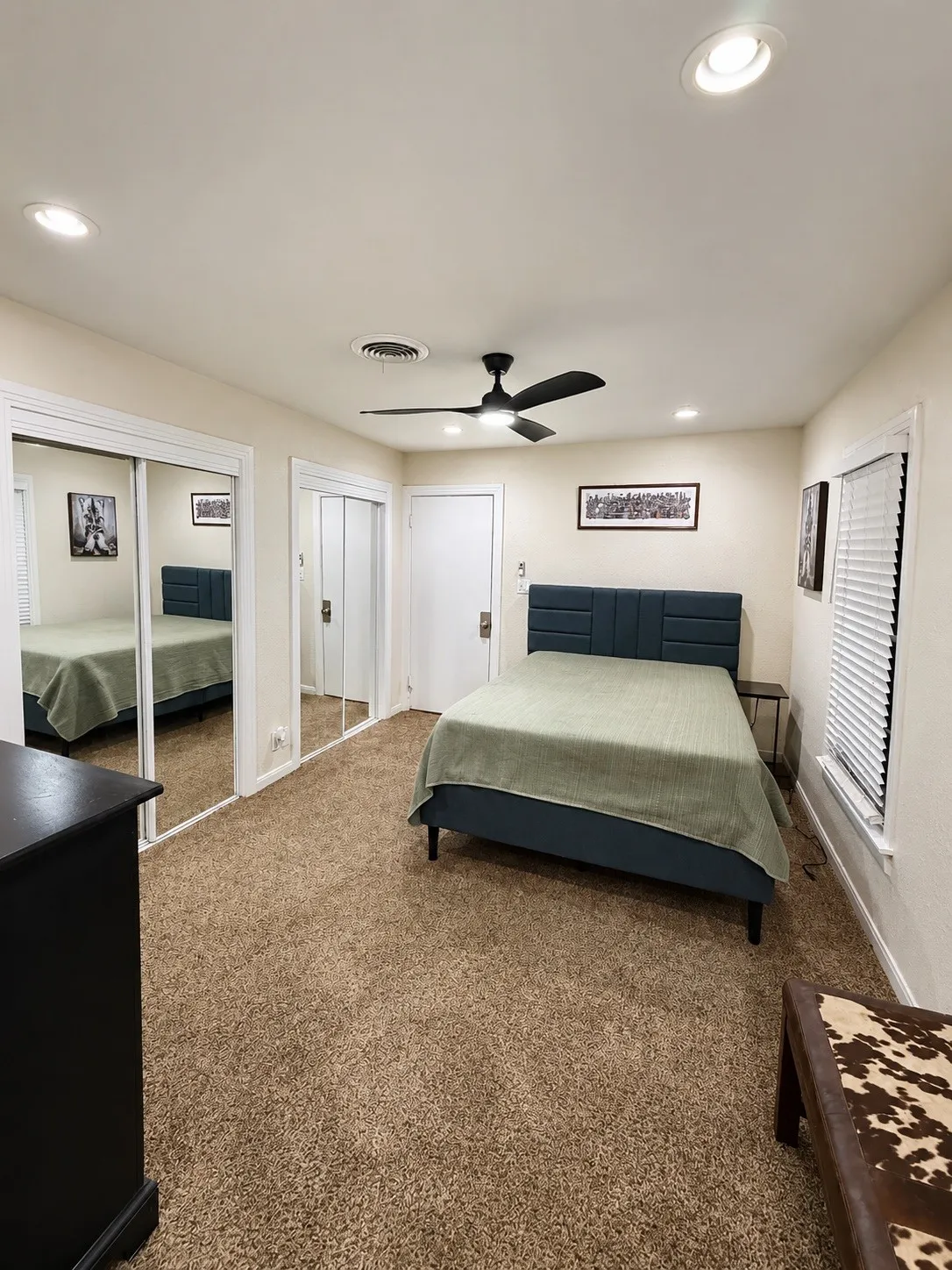 Single Family Residence For Sale in Tarrant County , 4633 Diaz Avenue, Fort Worth, Texas 76107, 2 Bedroom, 2 Bathroom, 1 Garage spaces, 1,387 Sqft, built in 1956, mls#21376943, Real Estate Agent in Fort Worth, Homes For Sale in Tarrant county, Homes For Sale in Fort Worth, Realtor in Fort Worth Texas, Real Estate Brokerage Independent Realty Texas, Luminita Cordes Realtor