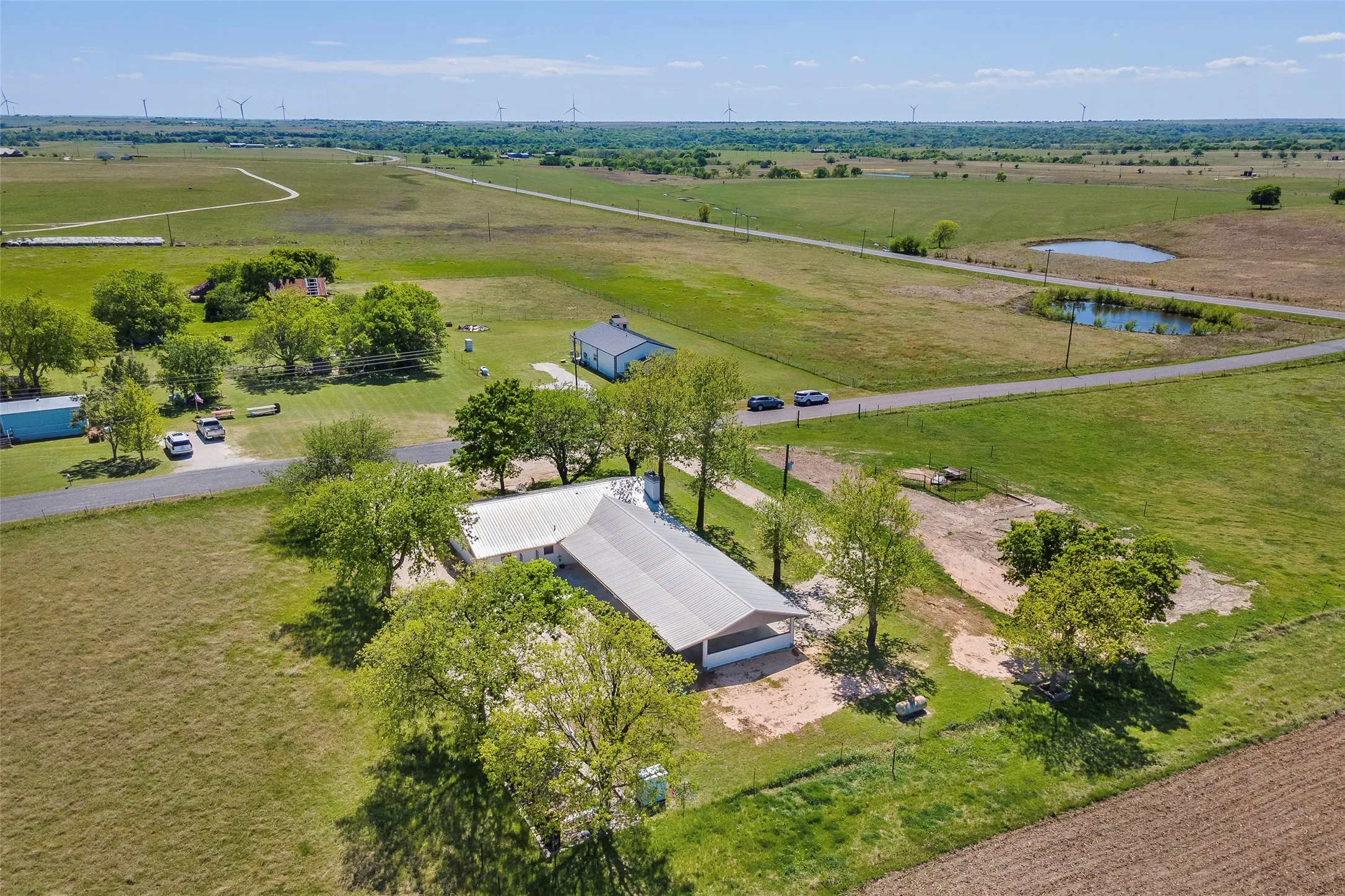 Single Family Residence For Sale in Cooke County , 3949 County Road 302, Muenster, Texas 76252, 4 Bedroom, 2 Bathroom, Garage spaces, 2,052 Sqft, built in 1974, mls#21378227, Real Estate Agent in Muenster, Homes For Sale in Cooke county, Homes For Sale in Muenster, Realtor in Muenster Texas, Real Estate Brokerage Independent Realty Texas, Luminita Cordes Realtor