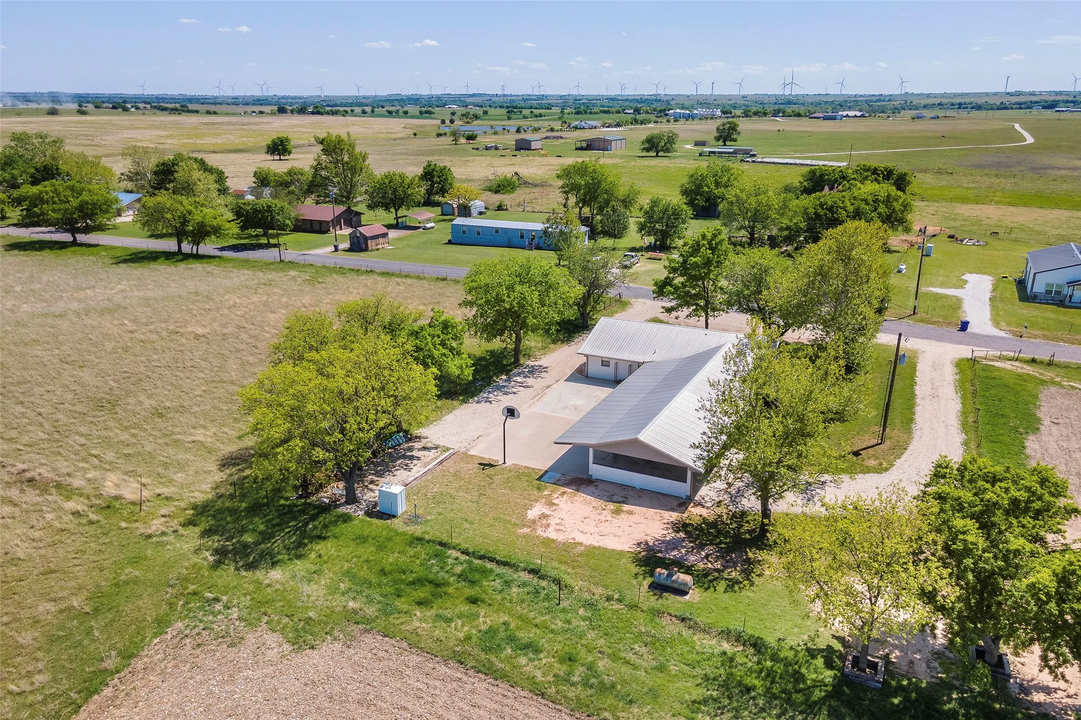 Single Family Residence For Sale in Cooke County , 3949 County Road 302, Muenster, Texas 76252, 4 Bedroom, 2 Bathroom, Garage spaces, 2,052 Sqft, built in 1974, mls#21378227, Real Estate Agent in Muenster, Homes For Sale in Cooke county, Homes For Sale in Muenster, Realtor in Muenster Texas, Real Estate Brokerage Independent Realty Texas, Luminita Cordes Realtor