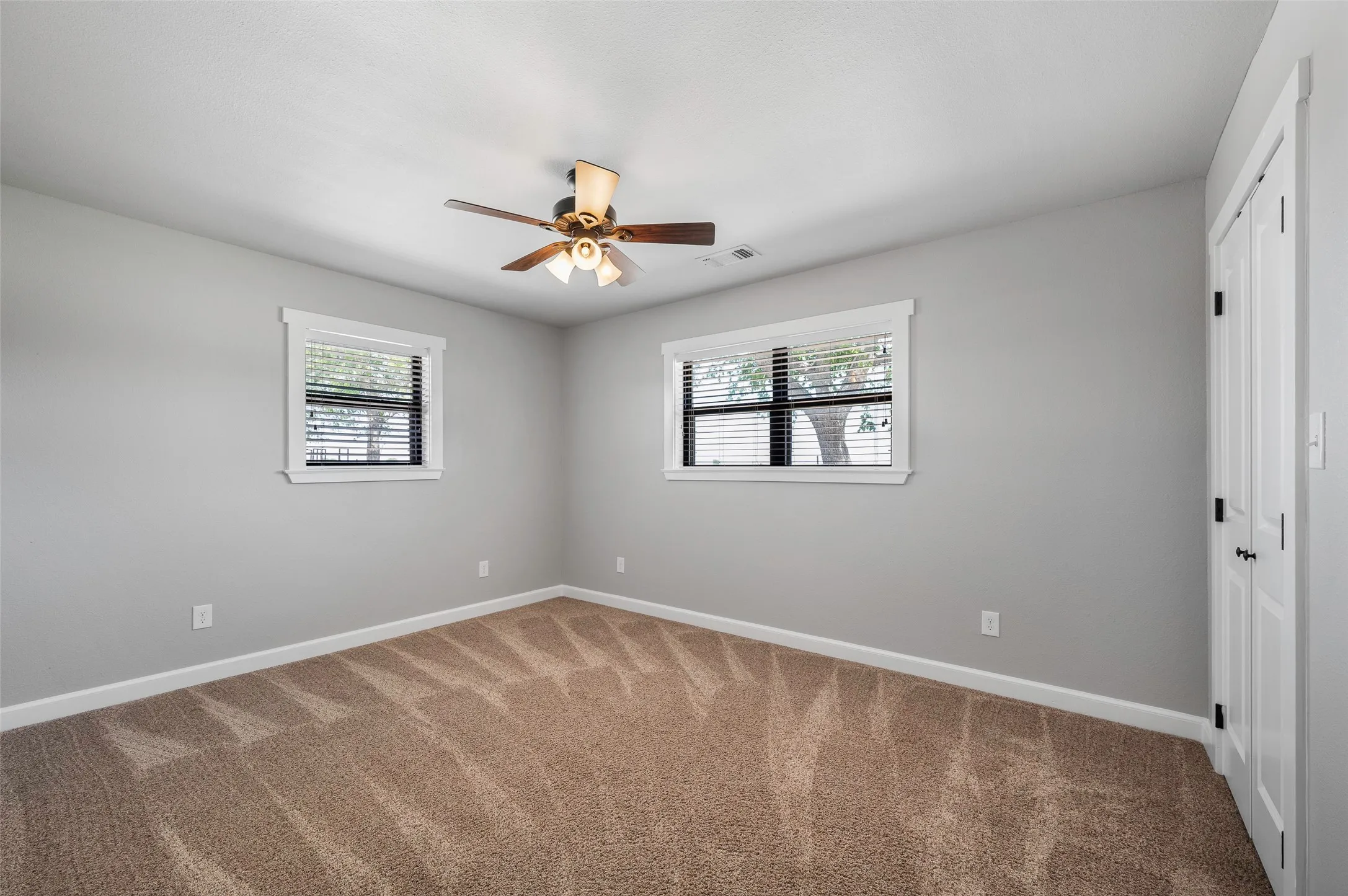 Single Family Residence For Sale in Cooke County , 3949 County Road 302, Muenster, Texas 76252, 4 Bedroom, 2 Bathroom, Garage spaces, 2,052 Sqft, built in 1974, mls#21378227, Real Estate Agent in Muenster, Homes For Sale in Cooke county, Homes For Sale in Muenster, Realtor in Muenster Texas, Real Estate Brokerage Independent Realty Texas, Luminita Cordes Realtor