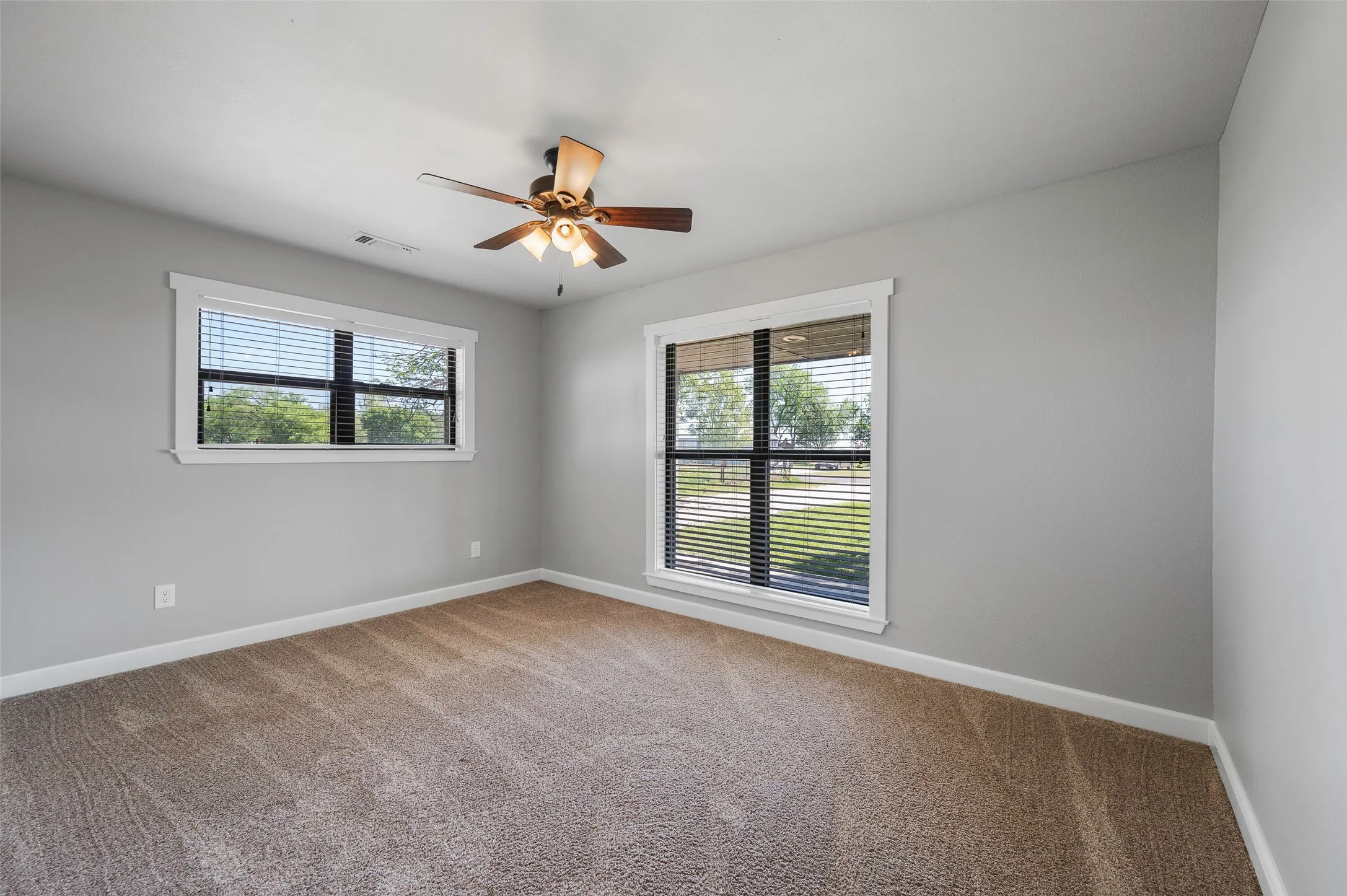 Single Family Residence For Sale in Cooke County , 3949 County Road 302, Muenster, Texas 76252, 4 Bedroom, 2 Bathroom, Garage spaces, 2,052 Sqft, built in 1974, mls#21378227, Real Estate Agent in Muenster, Homes For Sale in Cooke county, Homes For Sale in Muenster, Realtor in Muenster Texas, Real Estate Brokerage Independent Realty Texas, Luminita Cordes Realtor