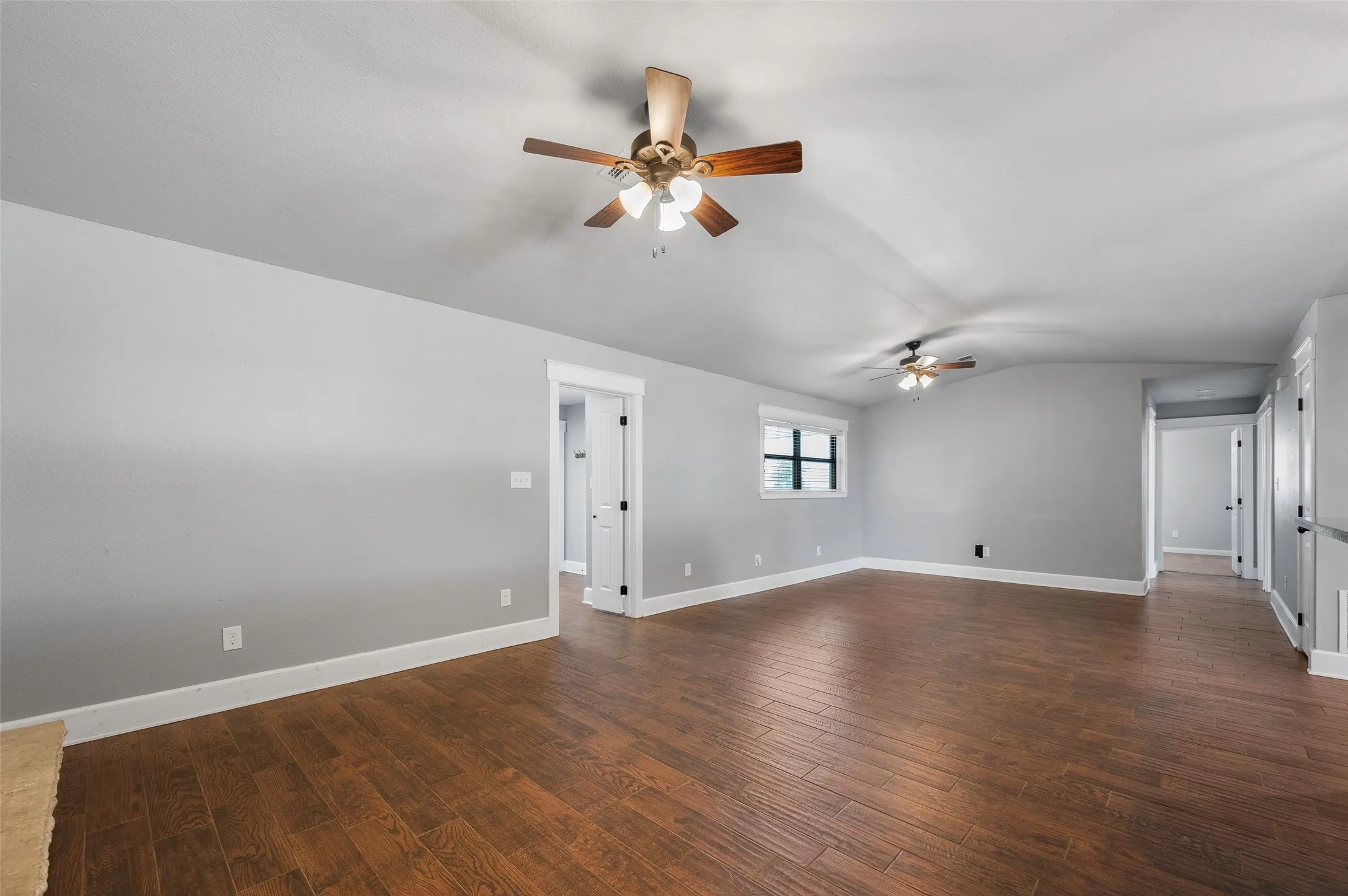 Single Family Residence For Sale in Cooke County , 3949 County Road 302, Muenster, Texas 76252, 4 Bedroom, 2 Bathroom, Garage spaces, 2,052 Sqft, built in 1974, mls#21378227, Real Estate Agent in Muenster, Homes For Sale in Cooke county, Homes For Sale in Muenster, Realtor in Muenster Texas, Real Estate Brokerage Independent Realty Texas, Luminita Cordes Realtor