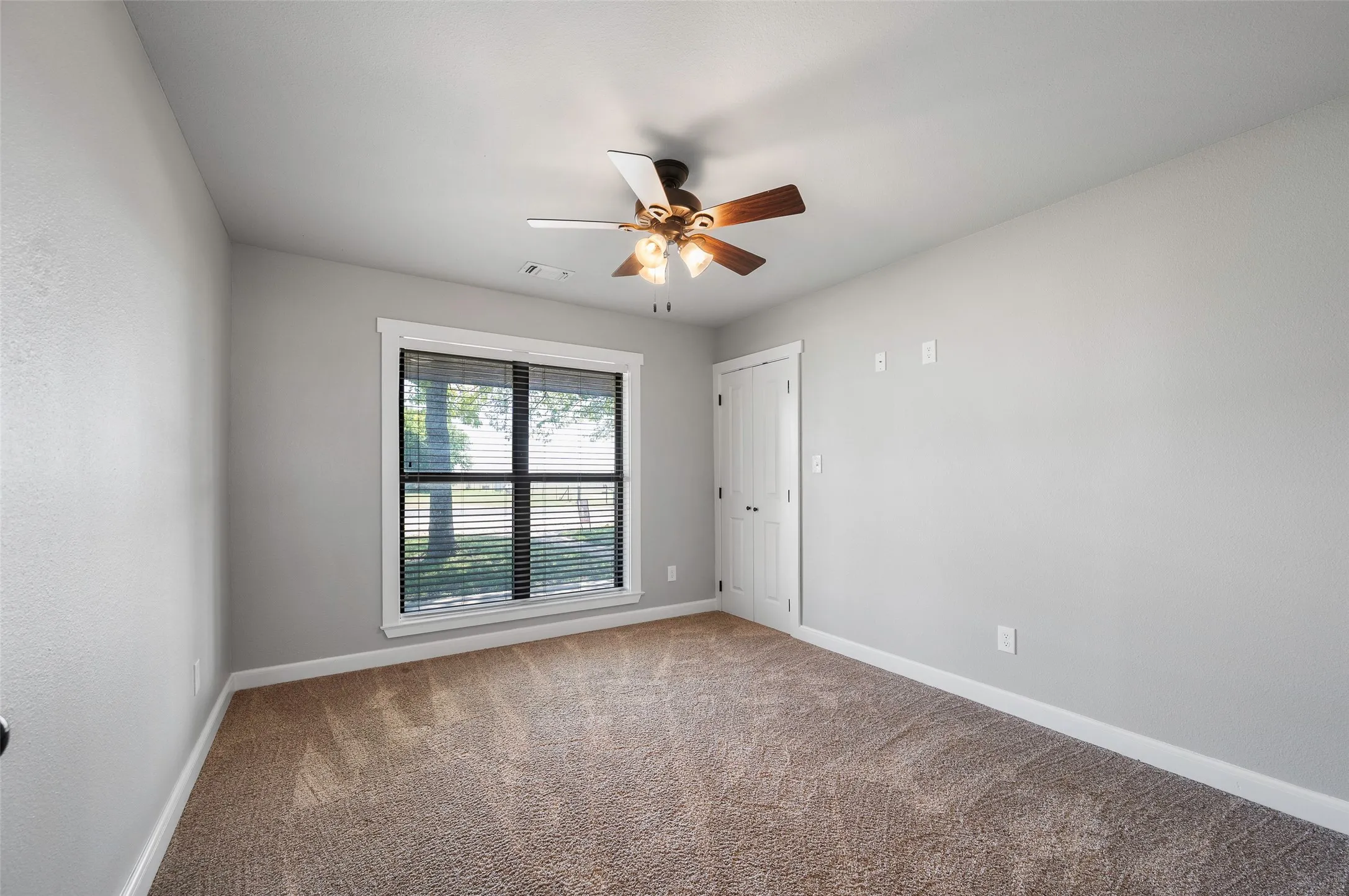 Single Family Residence For Sale in Cooke County , 3949 County Road 302, Muenster, Texas 76252, 4 Bedroom, 2 Bathroom, Garage spaces, 2,052 Sqft, built in 1974, mls#21378227, Real Estate Agent in Muenster, Homes For Sale in Cooke county, Homes For Sale in Muenster, Realtor in Muenster Texas, Real Estate Brokerage Independent Realty Texas, Luminita Cordes Realtor