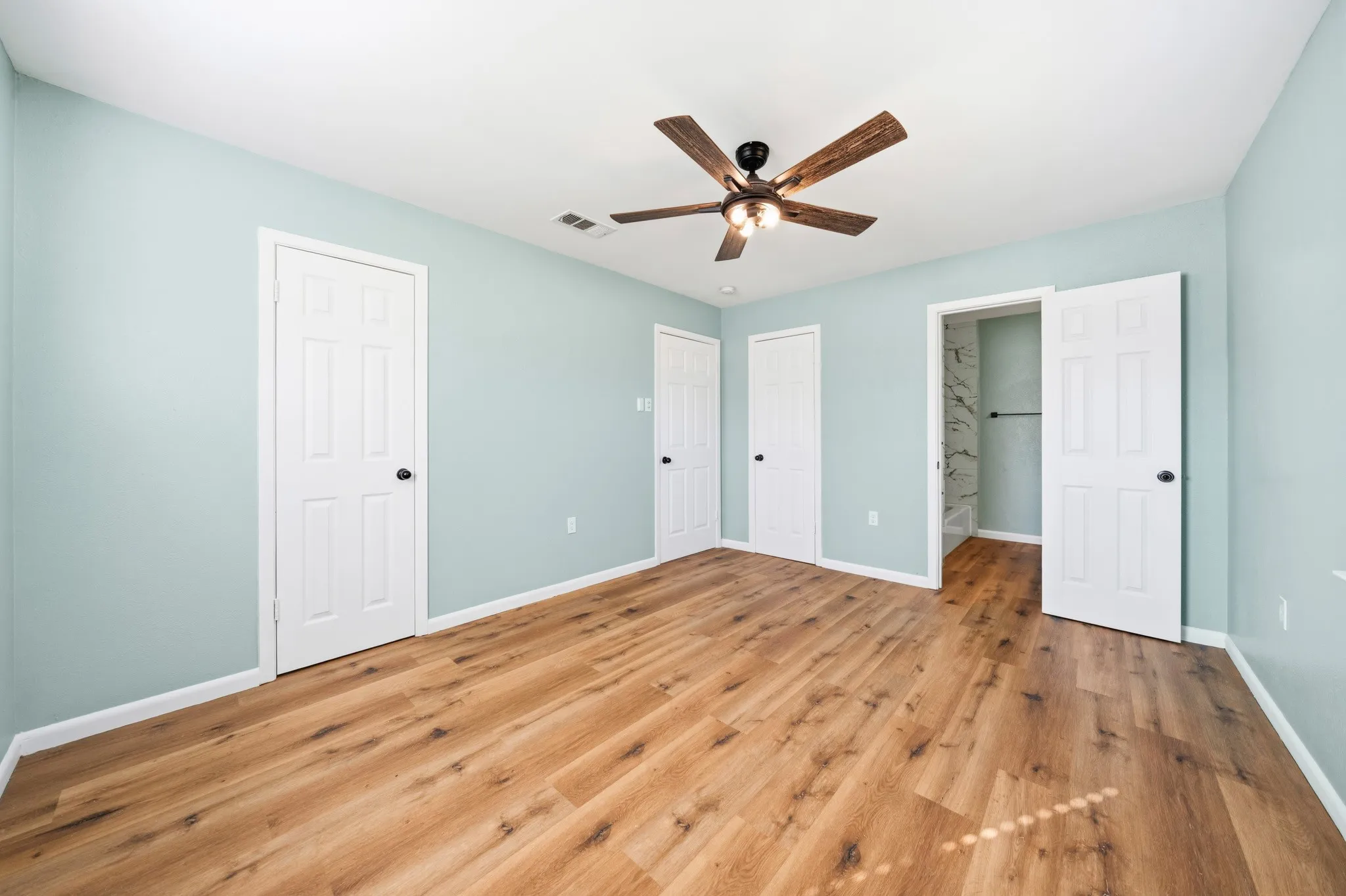 Single Family Residence For Sale in Mc Lennan County , 8707 E Highway 6, Riesel, Texas 76682, 4 Bedroom, 2 Bathroom, Garage spaces, 2,030 Sqft, built in 1977, mls#21377027, Real Estate Agent in Riesel, Homes For Sale in Mc Lennan county, Homes For Sale in Riesel, Realtor in Riesel Texas, Real Estate Brokerage Independent Realty Texas, Luminita Cordes Realtor