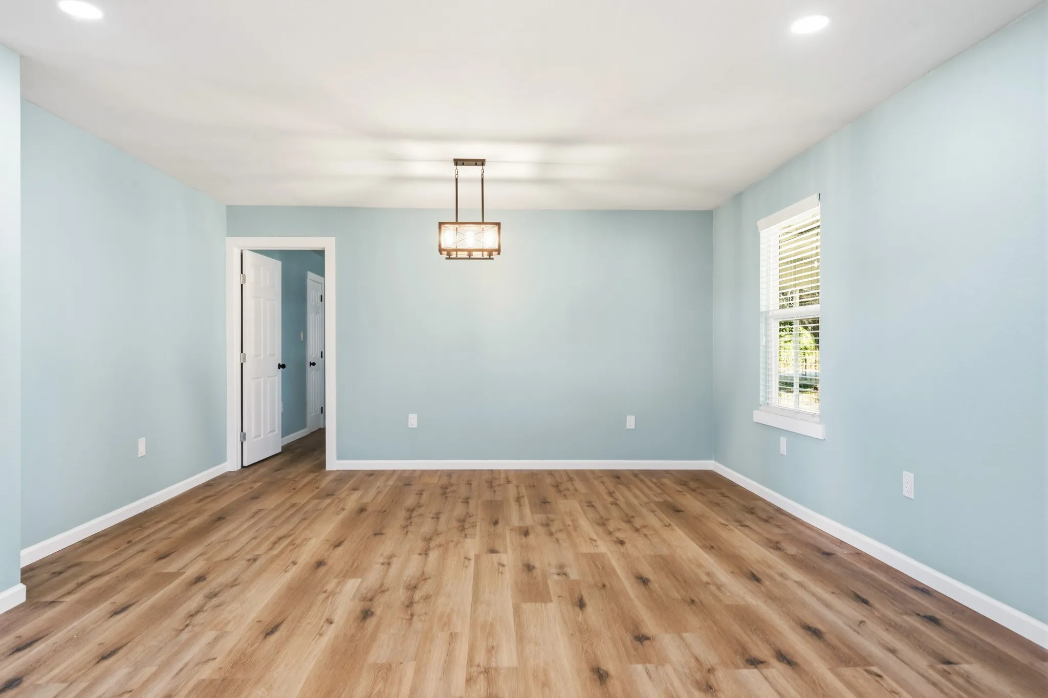 Single Family Residence For Sale in Mc Lennan County , 8707 E Highway 6, Riesel, Texas 76682, 4 Bedroom, 2 Bathroom, Garage spaces, 2,030 Sqft, built in 1977, mls#21377027, Real Estate Agent in Riesel, Homes For Sale in Mc Lennan county, Homes For Sale in Riesel, Realtor in Riesel Texas, Real Estate Brokerage Independent Realty Texas, Luminita Cordes Realtor