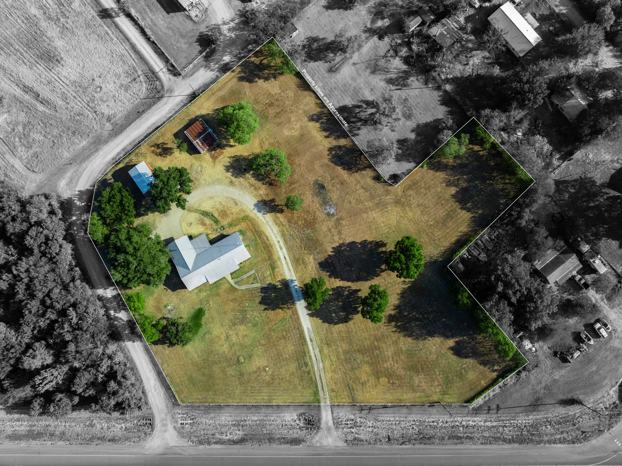 Single Family Residence For Sale in Mc Lennan County , 8707 E Highway 6, Riesel, Texas 76682, 4 Bedroom, 2 Bathroom, Garage spaces, 2,030 Sqft, built in 1977, mls#21377027, Real Estate Agent in Riesel, Homes For Sale in Mc Lennan county, Homes For Sale in Riesel, Realtor in Riesel Texas, Real Estate Brokerage Independent Realty Texas, Luminita Cordes Realtor