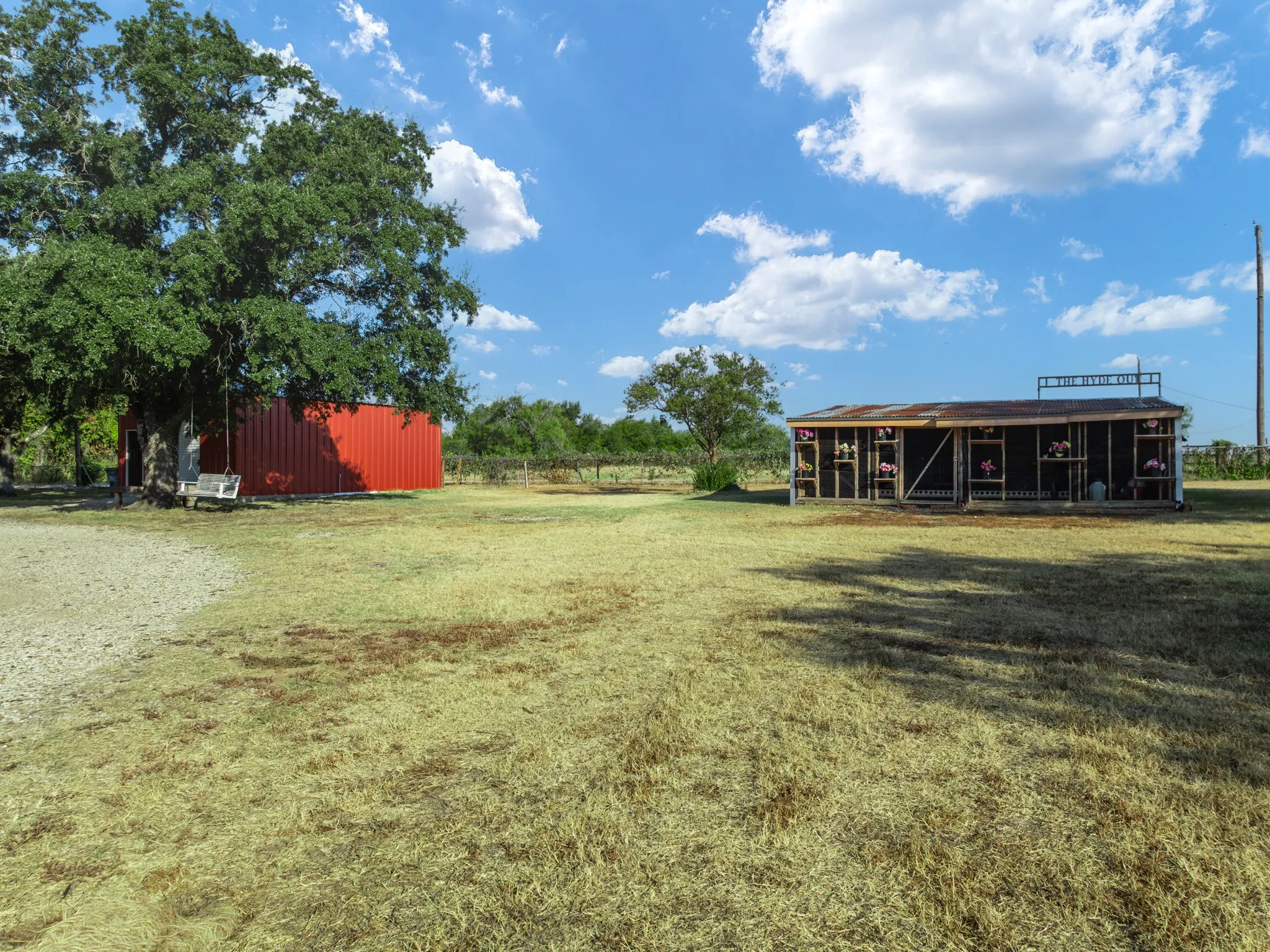 Single Family Residence For Sale in Mc Lennan County , 8707 E Highway 6, Riesel, Texas 76682, 4 Bedroom, 2 Bathroom, Garage spaces, 2,030 Sqft, built in 1977, mls#21377027, Real Estate Agent in Riesel, Homes For Sale in Mc Lennan county, Homes For Sale in Riesel, Realtor in Riesel Texas, Real Estate Brokerage Independent Realty Texas, Luminita Cordes Realtor