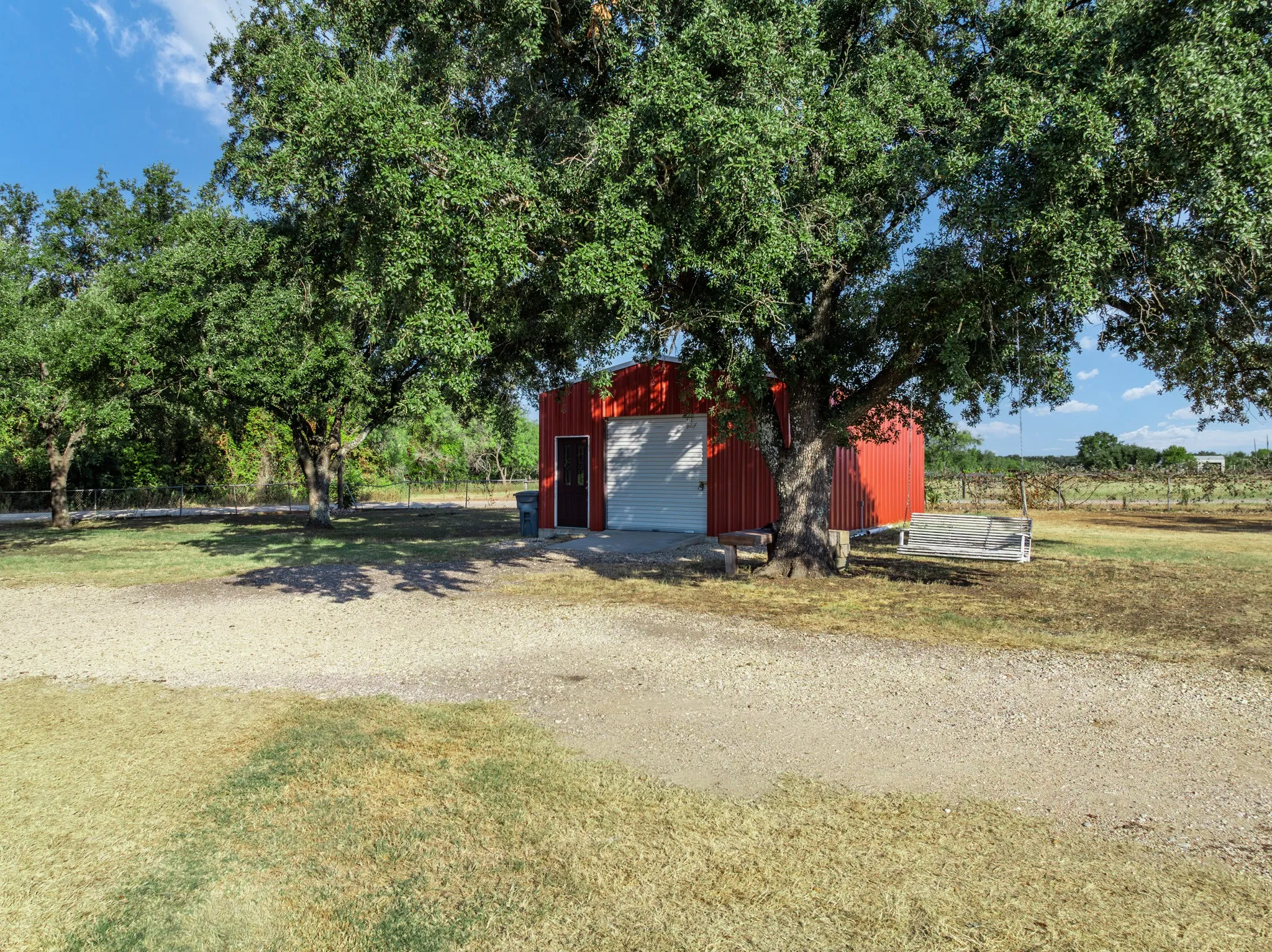 Single Family Residence For Sale in Mc Lennan County , 8707 E Highway 6, Riesel, Texas 76682, 4 Bedroom, 2 Bathroom, Garage spaces, 2,030 Sqft, built in 1977, mls#21377027, Real Estate Agent in Riesel, Homes For Sale in Mc Lennan county, Homes For Sale in Riesel, Realtor in Riesel Texas, Real Estate Brokerage Independent Realty Texas, Luminita Cordes Realtor