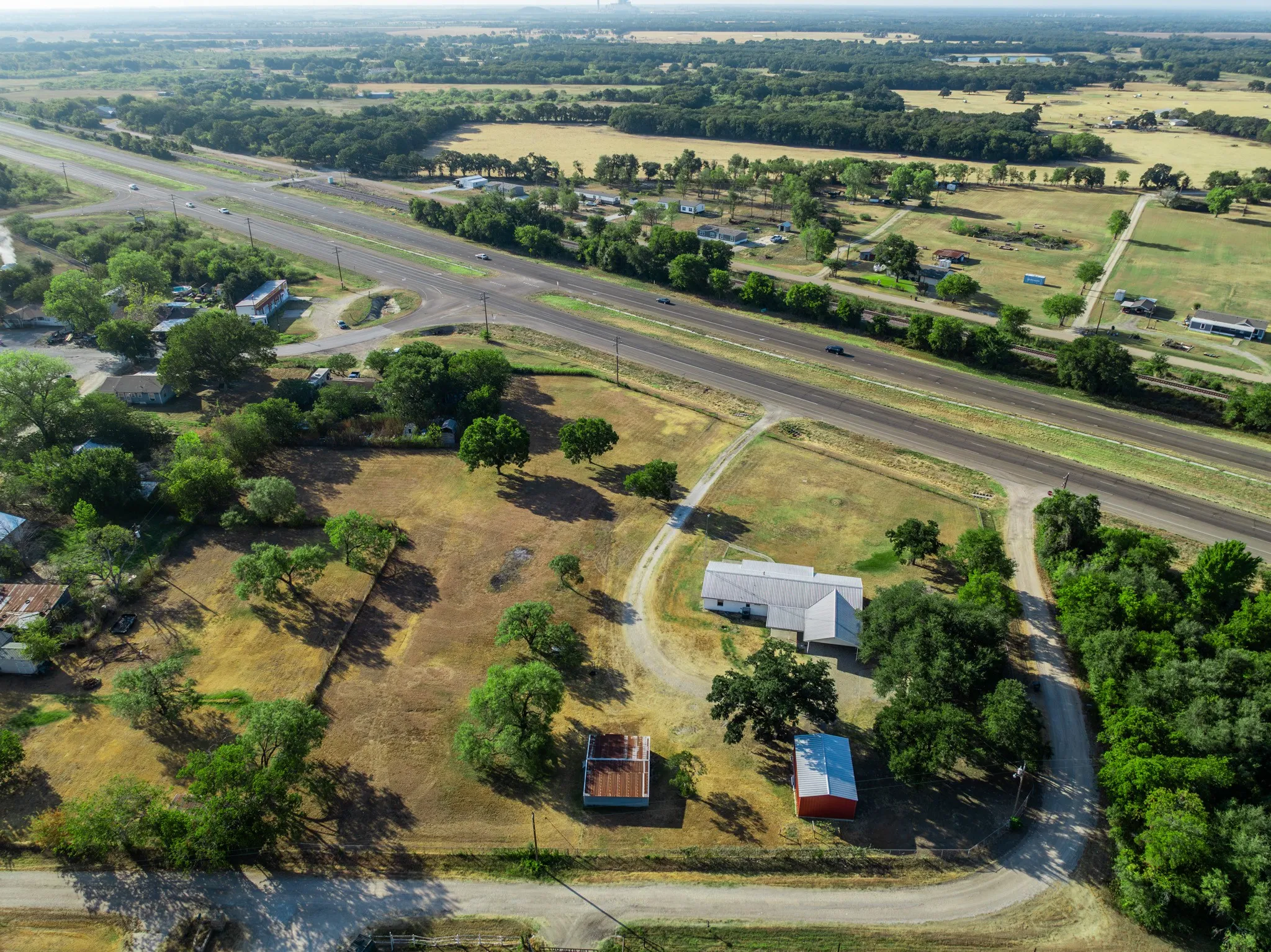 Single Family Residence For Sale in Mc Lennan County , 8707 E Highway 6, Riesel, Texas 76682, 4 Bedroom, 2 Bathroom, Garage spaces, 2,030 Sqft, built in 1977, mls#21377027, Real Estate Agent in Riesel, Homes For Sale in Mc Lennan county, Homes For Sale in Riesel, Realtor in Riesel Texas, Real Estate Brokerage Independent Realty Texas, Luminita Cordes Realtor