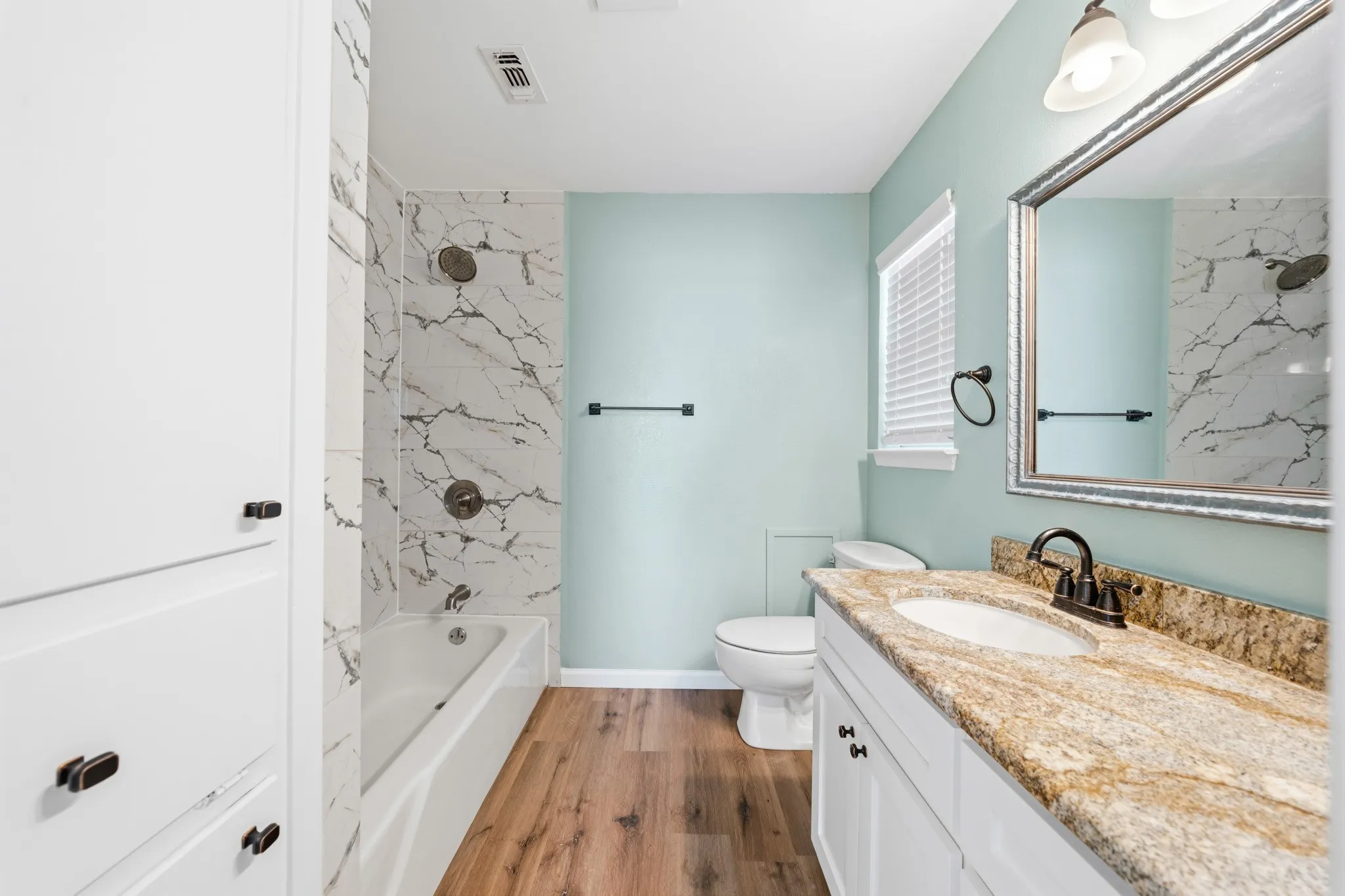 Single Family Residence For Sale in Mc Lennan County , 8707 E Highway 6, Riesel, Texas 76682, 4 Bedroom, 2 Bathroom, Garage spaces, 2,030 Sqft, built in 1977, mls#21377027, Real Estate Agent in Riesel, Homes For Sale in Mc Lennan county, Homes For Sale in Riesel, Realtor in Riesel Texas, Real Estate Brokerage Independent Realty Texas, Luminita Cordes Realtor