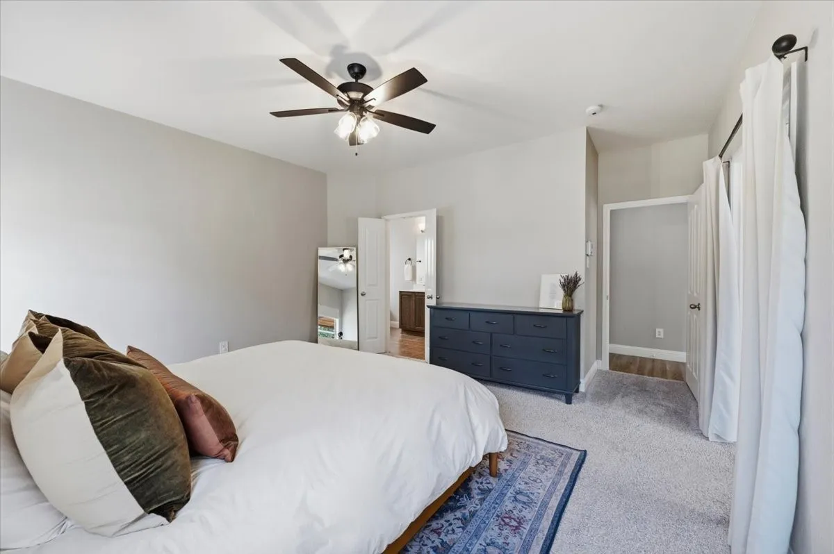 Single Family Residence For Sale in Tarrant County , 10437 Bradshaw Drive, Fort Worth, Texas 76108, 3 Bedroom, 2 Bathroom, 2 Garage spaces, 1,930 Sqft, built in 2006, mls#21376758, Real Estate Agent in Fort Worth, Homes For Sale in Tarrant county, Homes For Sale in Fort Worth, Realtor in Fort Worth Texas, Real Estate Brokerage Independent Realty Texas, Luminita Cordes Realtor