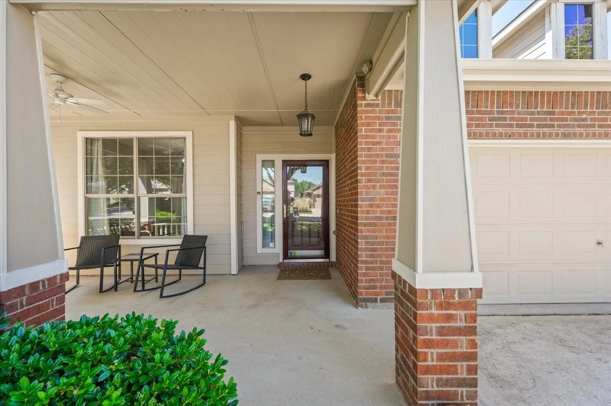 Single Family Residence For Sale in Tarrant County , 10437 Bradshaw Drive, Fort Worth, Texas 76108, 3 Bedroom, 2 Bathroom, 2 Garage spaces, 1,930 Sqft, built in 2006, mls#21376758, Real Estate Agent in Fort Worth, Homes For Sale in Tarrant county, Homes For Sale in Fort Worth, Realtor in Fort Worth Texas, Real Estate Brokerage Independent Realty Texas, Luminita Cordes Realtor
