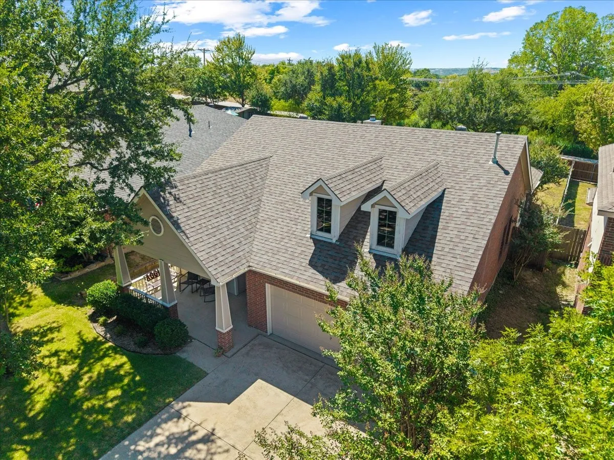 Single Family Residence For Sale in Tarrant County , 10437 Bradshaw Drive, Fort Worth, Texas 76108, 3 Bedroom, 2 Bathroom, 2 Garage spaces, 1,930 Sqft, built in 2006, mls#21376758, Real Estate Agent in Fort Worth, Homes For Sale in Tarrant county, Homes For Sale in Fort Worth, Realtor in Fort Worth Texas, Real Estate Brokerage Independent Realty Texas, Luminita Cordes Realtor