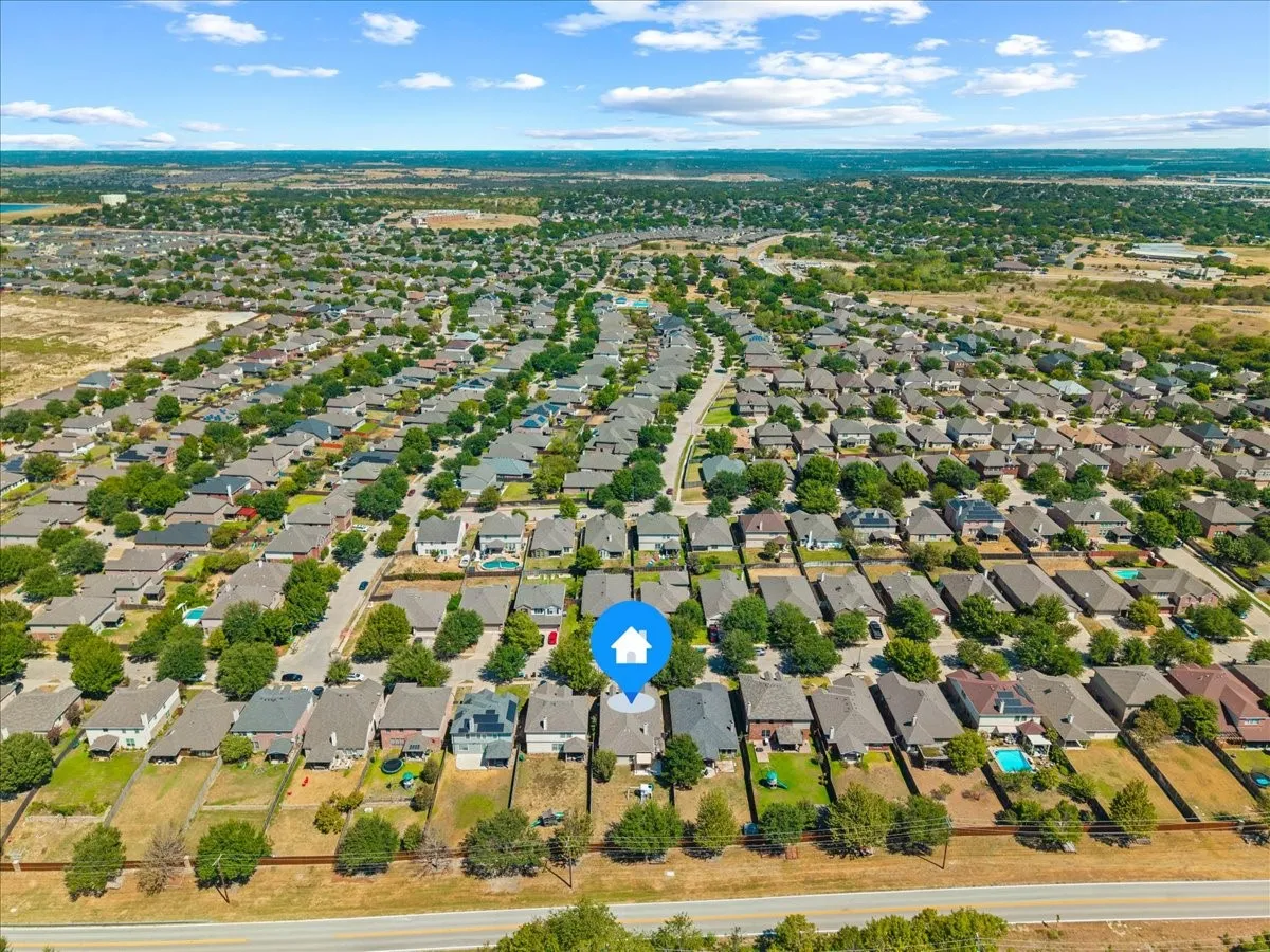 Single Family Residence For Sale in Tarrant County , 10437 Bradshaw Drive, Fort Worth, Texas 76108, 3 Bedroom, 2 Bathroom, 2 Garage spaces, 1,930 Sqft, built in 2006, mls#21376758, Real Estate Agent in Fort Worth, Homes For Sale in Tarrant county, Homes For Sale in Fort Worth, Realtor in Fort Worth Texas, Real Estate Brokerage Independent Realty Texas, Luminita Cordes Realtor