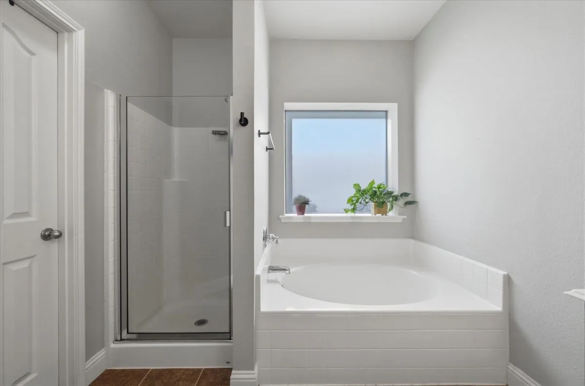 Single Family Residence For Sale in Tarrant County , 10437 Bradshaw Drive, Fort Worth, Texas 76108, 3 Bedroom, 2 Bathroom, 2 Garage spaces, 1,930 Sqft, built in 2006, mls#21376758, Real Estate Agent in Fort Worth, Homes For Sale in Tarrant county, Homes For Sale in Fort Worth, Realtor in Fort Worth Texas, Real Estate Brokerage Independent Realty Texas, Luminita Cordes Realtor