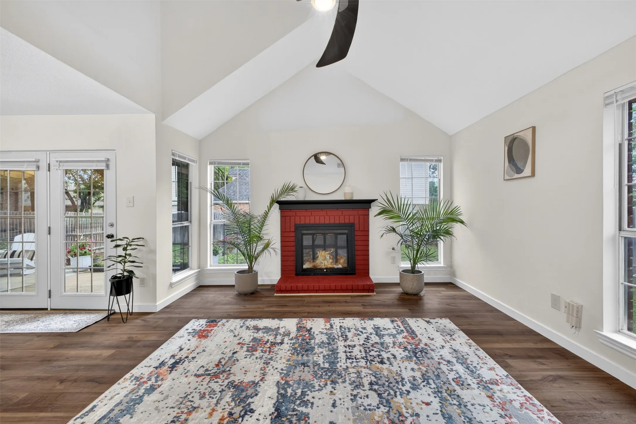Single Family Residence For Sale in Tarrant County , 5512 Turtle River Court, Fort Worth, Texas 76137, 4 Bedroom, 3 Bathroom, 2 Garage spaces, 2,336 Sqft, built in 1989, mls#21378230, Real Estate Agent in Fort Worth, Homes For Sale in Tarrant county, Homes For Sale in Fort Worth, Realtor in Fort Worth Texas, Real Estate Brokerage Independent Realty Texas, Luminita Cordes Realtor