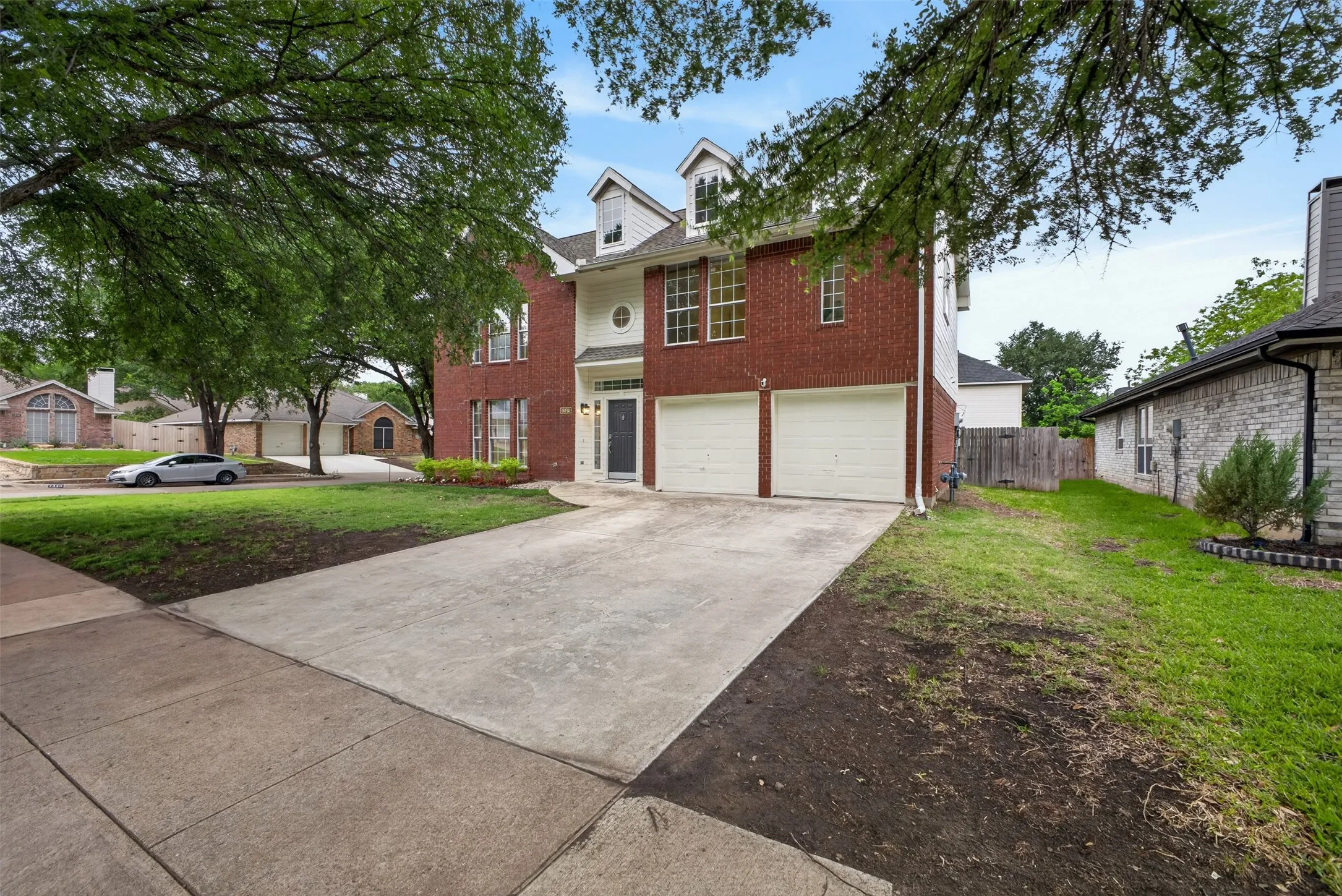 Single Family Residence For Sale in Tarrant County , 5512 Turtle River Court, Fort Worth, Texas 76137, 4 Bedroom, 3 Bathroom, 2 Garage spaces, 2,336 Sqft, built in 1989, mls#21378230, Real Estate Agent in Fort Worth, Homes For Sale in Tarrant county, Homes For Sale in Fort Worth, Realtor in Fort Worth Texas, Real Estate Brokerage Independent Realty Texas, Luminita Cordes Realtor