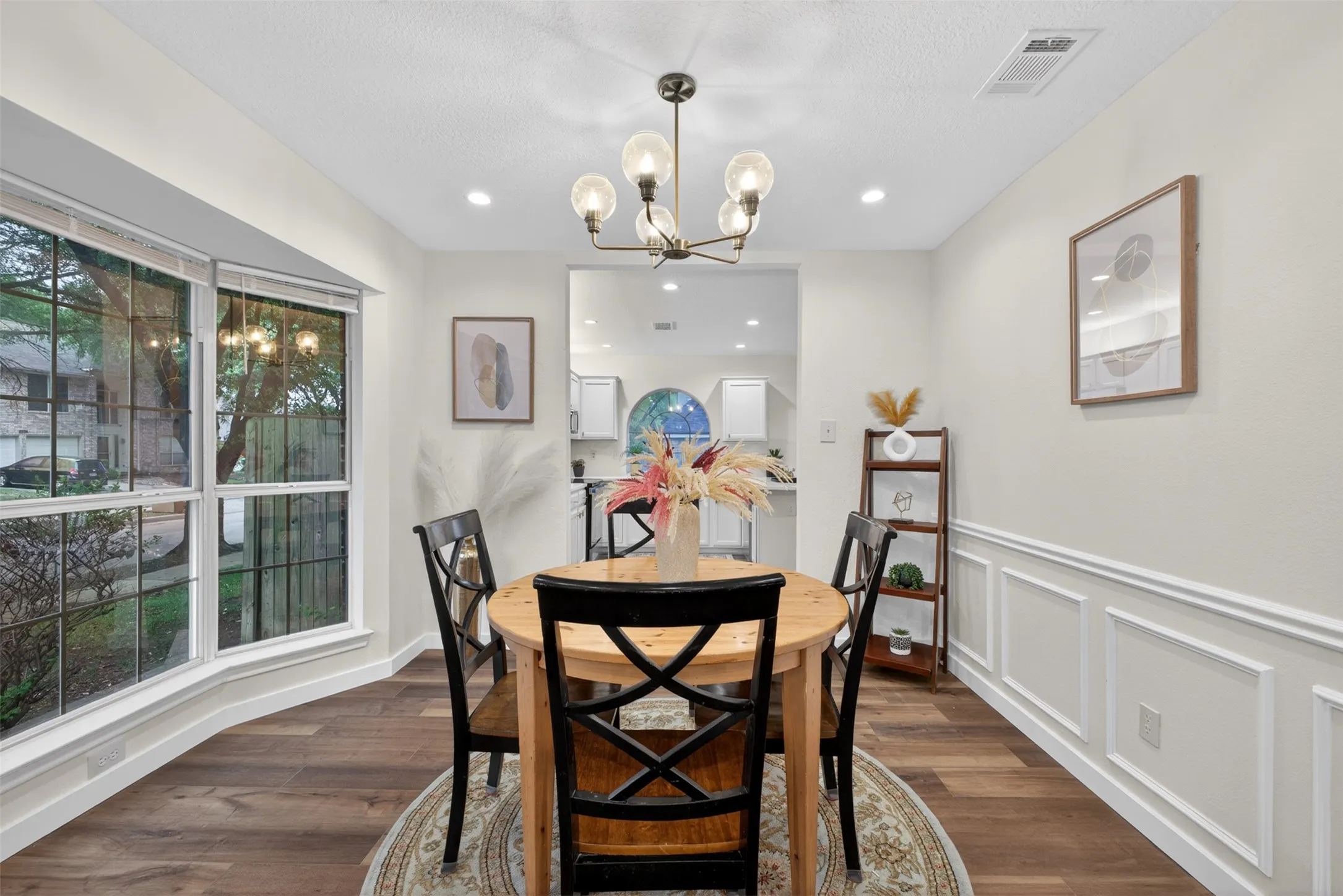 Single Family Residence For Sale in Tarrant County , 5512 Turtle River Court, Fort Worth, Texas 76137, 4 Bedroom, 3 Bathroom, 2 Garage spaces, 2,336 Sqft, built in 1989, mls#21378230, Real Estate Agent in Fort Worth, Homes For Sale in Tarrant county, Homes For Sale in Fort Worth, Realtor in Fort Worth Texas, Real Estate Brokerage Independent Realty Texas, Luminita Cordes Realtor