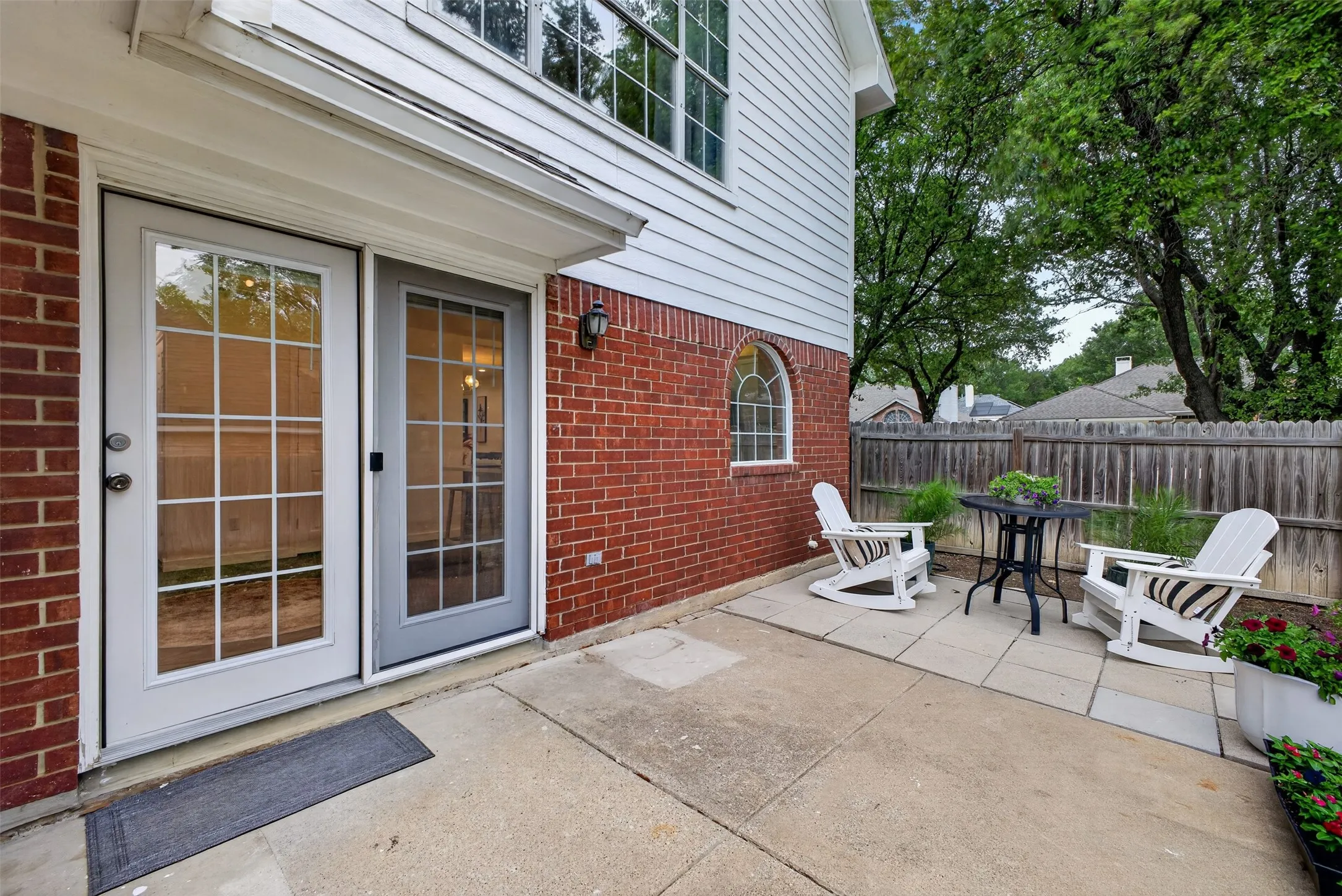 Single Family Residence For Sale in Tarrant County , 5512 Turtle River Court, Fort Worth, Texas 76137, 4 Bedroom, 3 Bathroom, 2 Garage spaces, 2,336 Sqft, built in 1989, mls#21378230, Real Estate Agent in Fort Worth, Homes For Sale in Tarrant county, Homes For Sale in Fort Worth, Realtor in Fort Worth Texas, Real Estate Brokerage Independent Realty Texas, Luminita Cordes Realtor