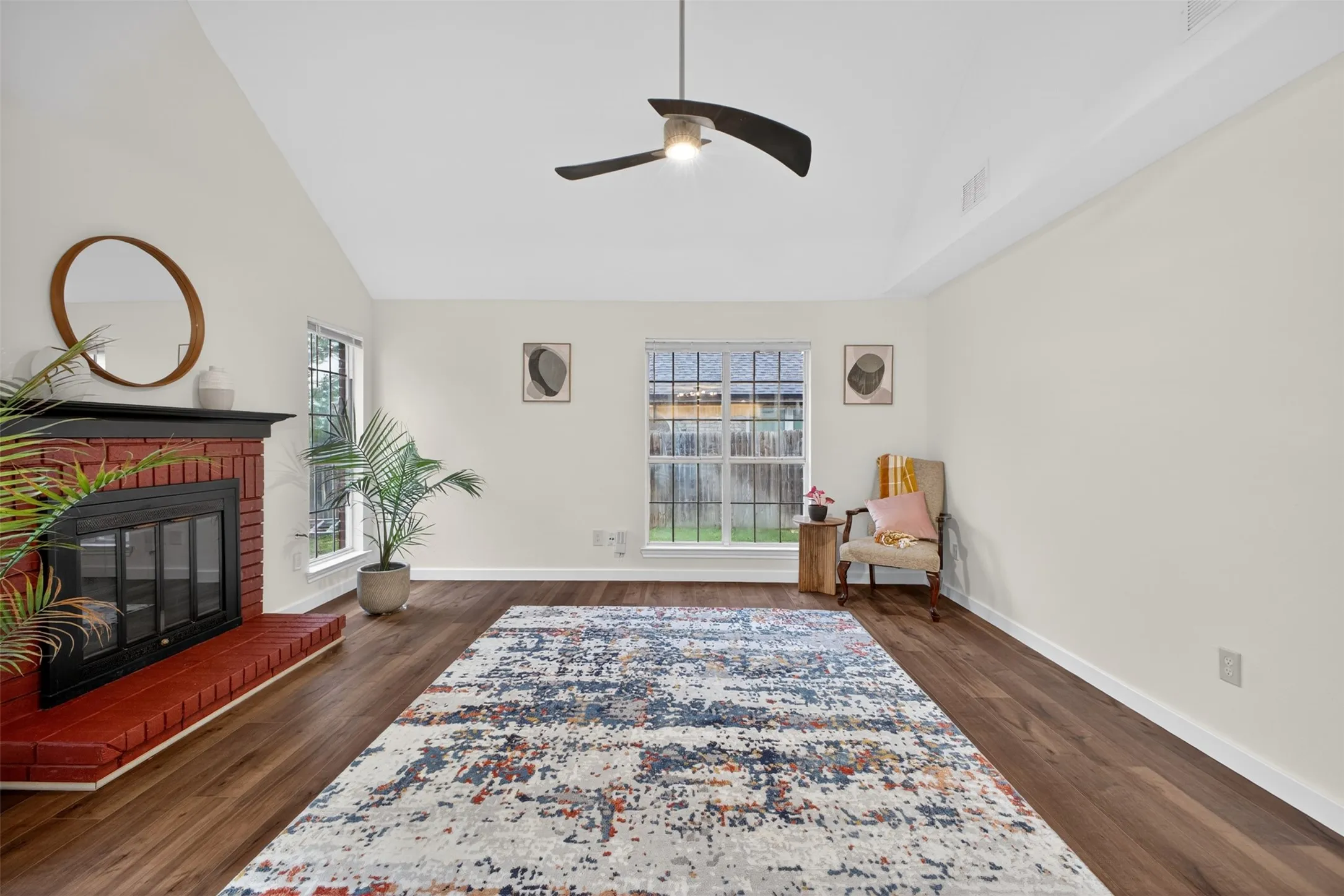 Single Family Residence For Sale in Tarrant County , 5512 Turtle River Court, Fort Worth, Texas 76137, 4 Bedroom, 3 Bathroom, 2 Garage spaces, 2,336 Sqft, built in 1989, mls#21378230, Real Estate Agent in Fort Worth, Homes For Sale in Tarrant county, Homes For Sale in Fort Worth, Realtor in Fort Worth Texas, Real Estate Brokerage Independent Realty Texas, Luminita Cordes Realtor