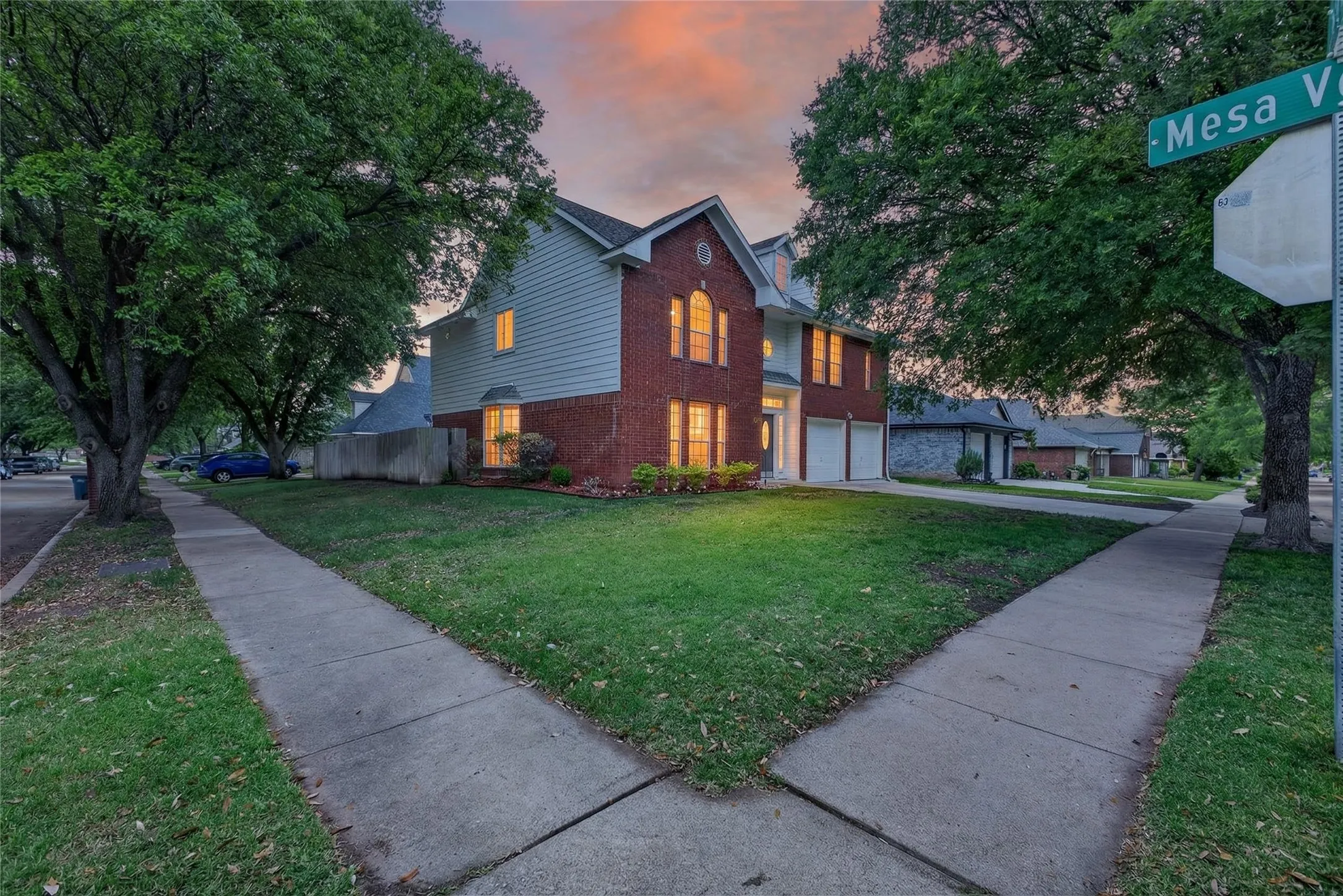 Single Family Residence For Sale in Tarrant County , 5512 Turtle River Court, Fort Worth, Texas 76137, 4 Bedroom, 3 Bathroom, 2 Garage spaces, 2,336 Sqft, built in 1989, mls#21378230, Real Estate Agent in Fort Worth, Homes For Sale in Tarrant county, Homes For Sale in Fort Worth, Realtor in Fort Worth Texas, Real Estate Brokerage Independent Realty Texas, Luminita Cordes Realtor