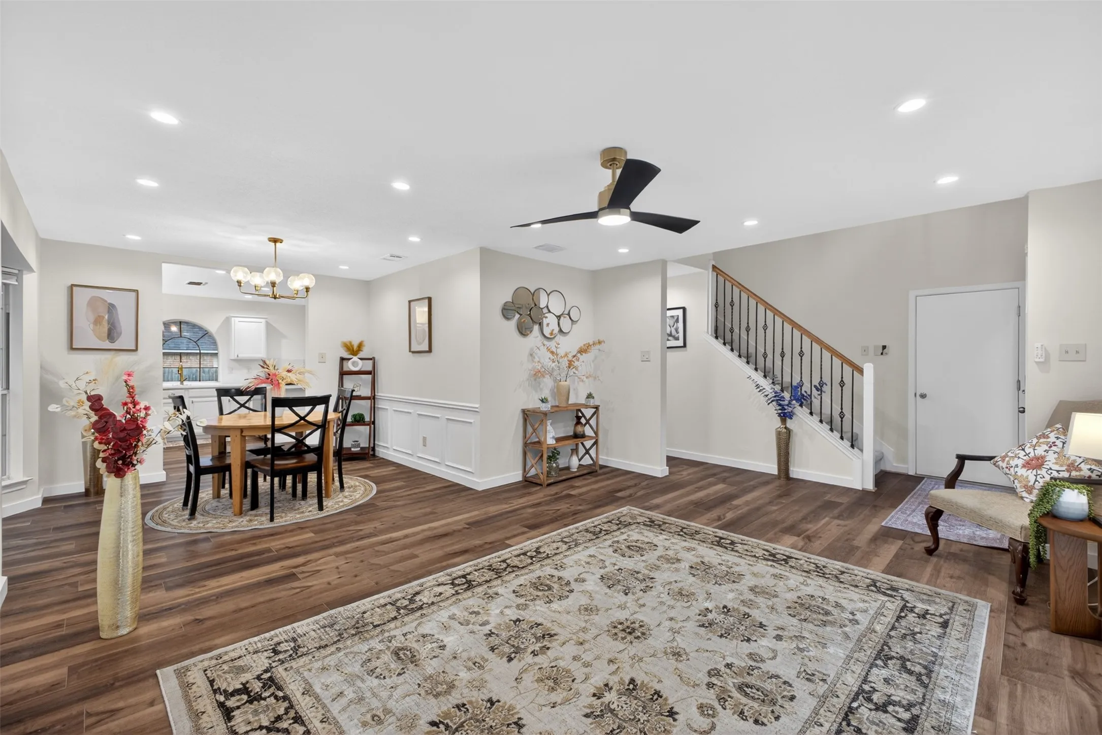 Single Family Residence For Sale in Tarrant County , 5512 Turtle River Court, Fort Worth, Texas 76137, 4 Bedroom, 3 Bathroom, 2 Garage spaces, 2,336 Sqft, built in 1989, mls#21378230, Real Estate Agent in Fort Worth, Homes For Sale in Tarrant county, Homes For Sale in Fort Worth, Realtor in Fort Worth Texas, Real Estate Brokerage Independent Realty Texas, Luminita Cordes Realtor