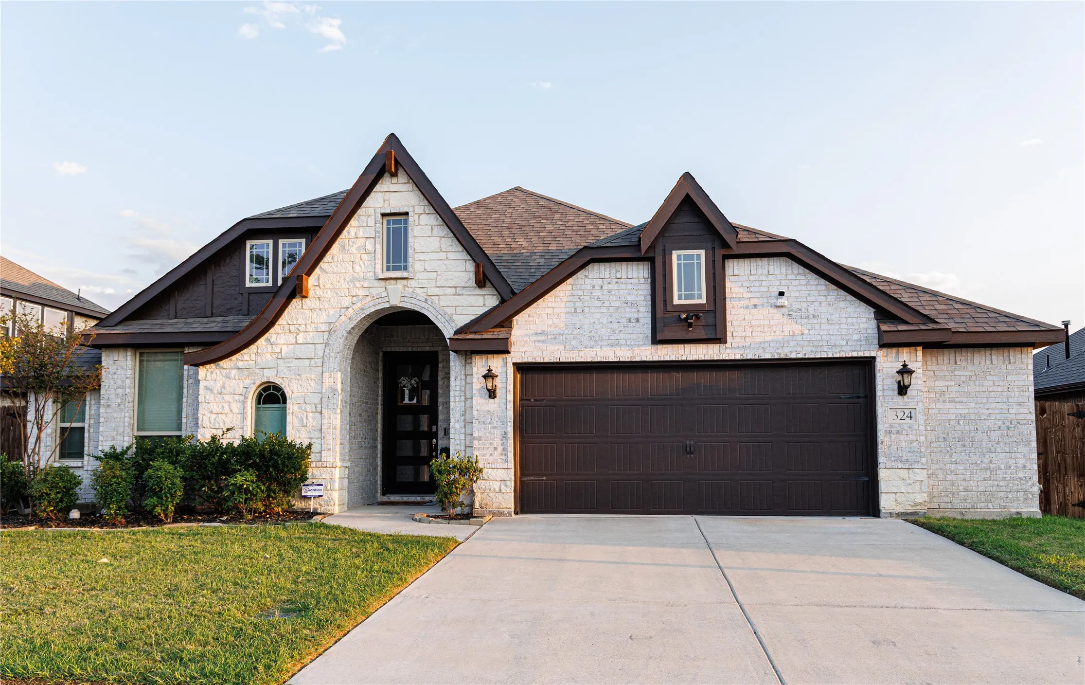 Single Family Residence For Sale in Dallas County , 324 W Milas Lane, Glenn Heights, Texas 75154, 4 Bedroom, 2 Bathroom, 2 Garage spaces, 2,362 Sqft, built in 2022, mls#21373080, Real Estate Agent in Glenn Heights, Homes For Sale in Dallas county, Homes For Sale in Glenn Heights, Realtor in Glenn Heights Texas, Real Estate Brokerage Independent Realty Texas, Luminita Cordes Realtor