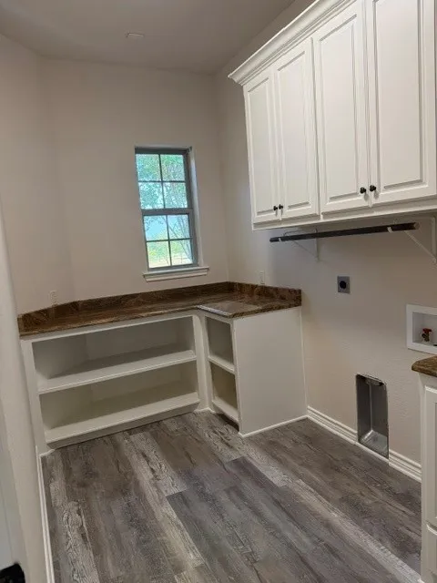 Single Family Residence For Sale in Navarro County , 129 Turnberry Lane, Corsicana, Texas 75110, 4 Bedroom, 4 Bathroom, 3 Garage spaces, 2,900 Sqft, built in 2013, mls#21378089, Real Estate Agent in Corsicana, Homes For Sale in Navarro county, Homes For Sale in Corsicana, Realtor in Corsicana Texas, Real Estate Brokerage Independent Realty Texas, Luminita Cordes Realtor