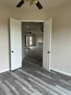 Single Family Residence For Sale in Navarro County , 129 Turnberry Lane, Corsicana, Texas 75110, 4 Bedroom, 4 Bathroom, 3 Garage spaces, 2,900 Sqft, built in 2013, mls#21378089, Real Estate Agent in Corsicana, Homes For Sale in Navarro county, Homes For Sale in Corsicana, Realtor in Corsicana Texas, Real Estate Brokerage Independent Realty Texas, Luminita Cordes Realtor
