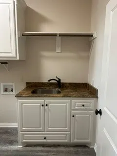 Single Family Residence For Sale in Navarro County , 129 Turnberry Lane, Corsicana, Texas 75110, 4 Bedroom, 4 Bathroom, 3 Garage spaces, 2,900 Sqft, built in 2013, mls#21378089, Real Estate Agent in Corsicana, Homes For Sale in Navarro county, Homes For Sale in Corsicana, Realtor in Corsicana Texas, Real Estate Brokerage Independent Realty Texas, Luminita Cordes Realtor