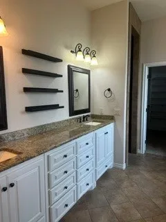 Single Family Residence For Sale in Navarro County , 129 Turnberry Lane, Corsicana, Texas 75110, 4 Bedroom, 4 Bathroom, 3 Garage spaces, 2,900 Sqft, built in 2013, mls#21378089, Real Estate Agent in Corsicana, Homes For Sale in Navarro county, Homes For Sale in Corsicana, Realtor in Corsicana Texas, Real Estate Brokerage Independent Realty Texas, Luminita Cordes Realtor