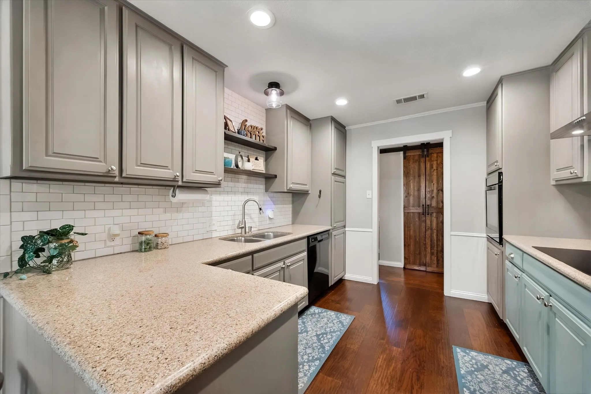 Beautifully updated kitchen