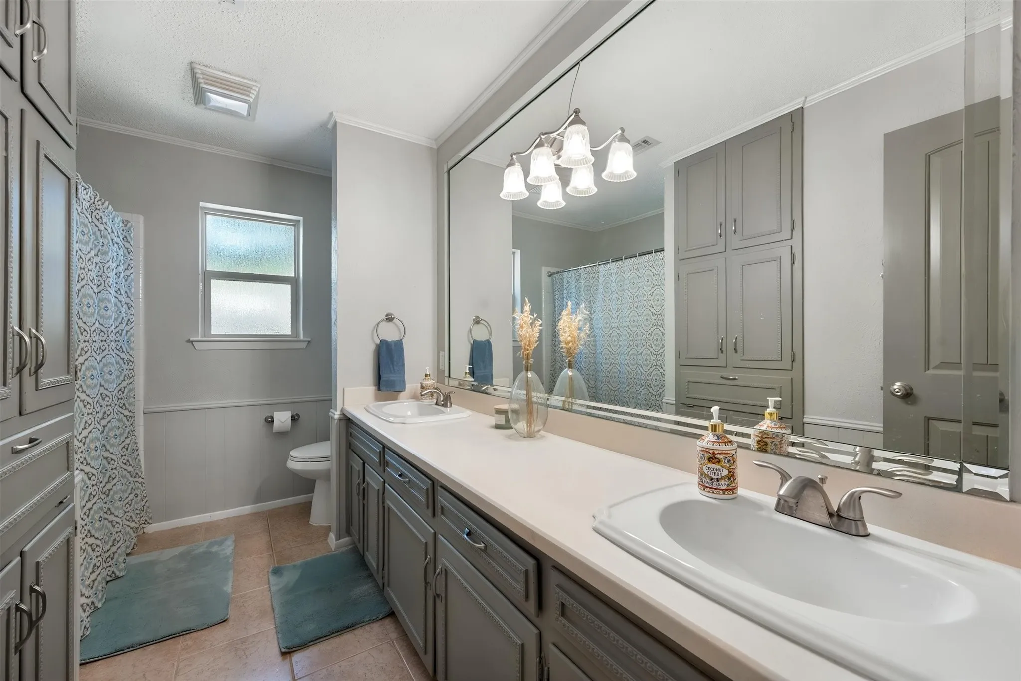 Single Family Residence For Sale in Tarrant County , 2709 Burnwood Court, Arlington, Texas 76016, 4 Bedroom, 2 Bathroom, 2 Garage spaces, 1,933 Sqft, built in 1976, mls#21375845, Real Estate Agent in Arlington, Homes For Sale in Tarrant county, Homes For Sale in Arlington, Realtor in Arlington Texas, Real Estate Brokerage Independent Realty Texas, Luminita Cordes Realtor
