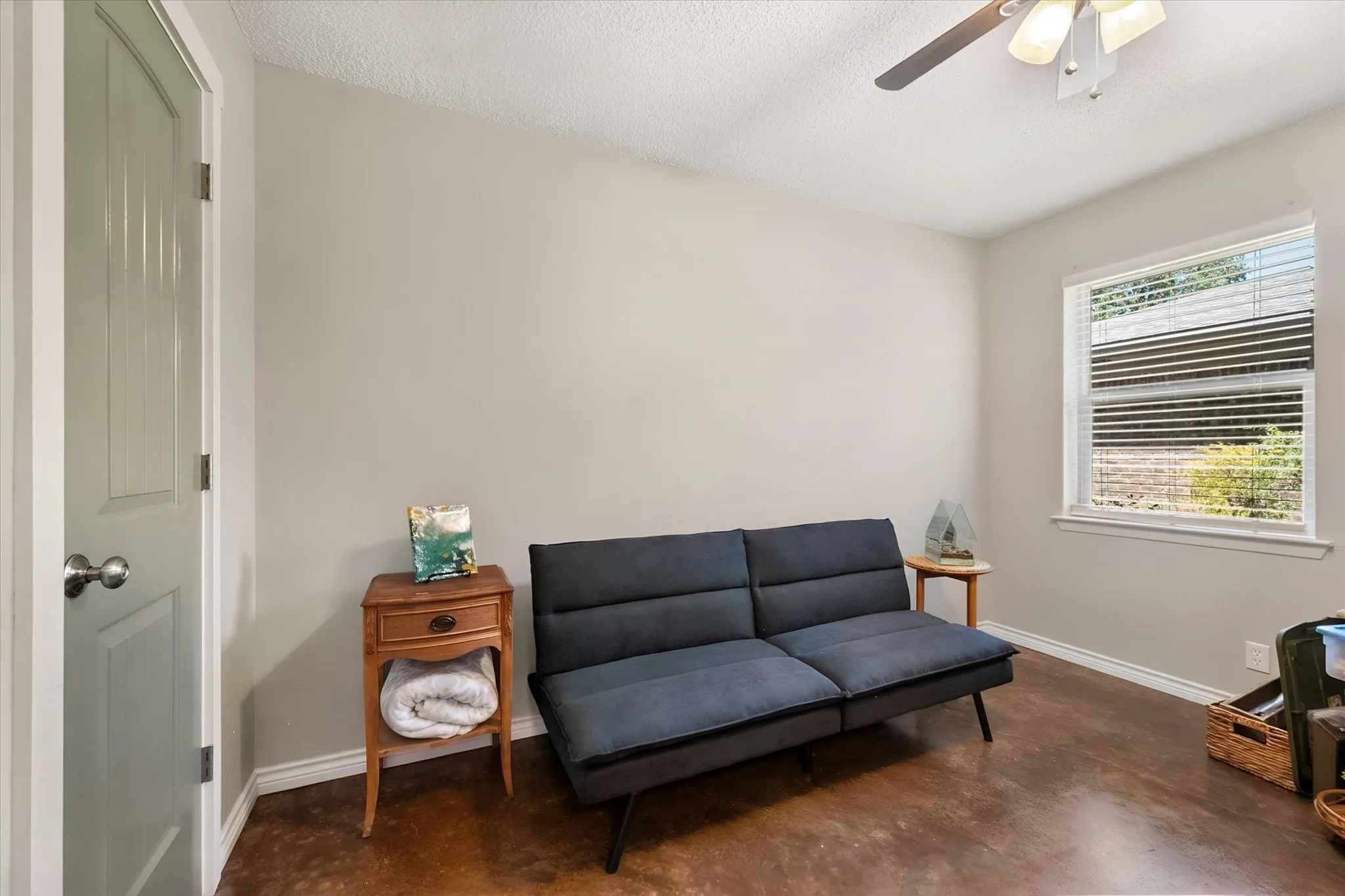 Single Family Residence For Sale in Tarrant County , 2709 Burnwood Court, Arlington, Texas 76016, 4 Bedroom, 2 Bathroom, 2 Garage spaces, 1,933 Sqft, built in 1976, mls#21375845, Real Estate Agent in Arlington, Homes For Sale in Tarrant county, Homes For Sale in Arlington, Realtor in Arlington Texas, Real Estate Brokerage Independent Realty Texas, Luminita Cordes Realtor