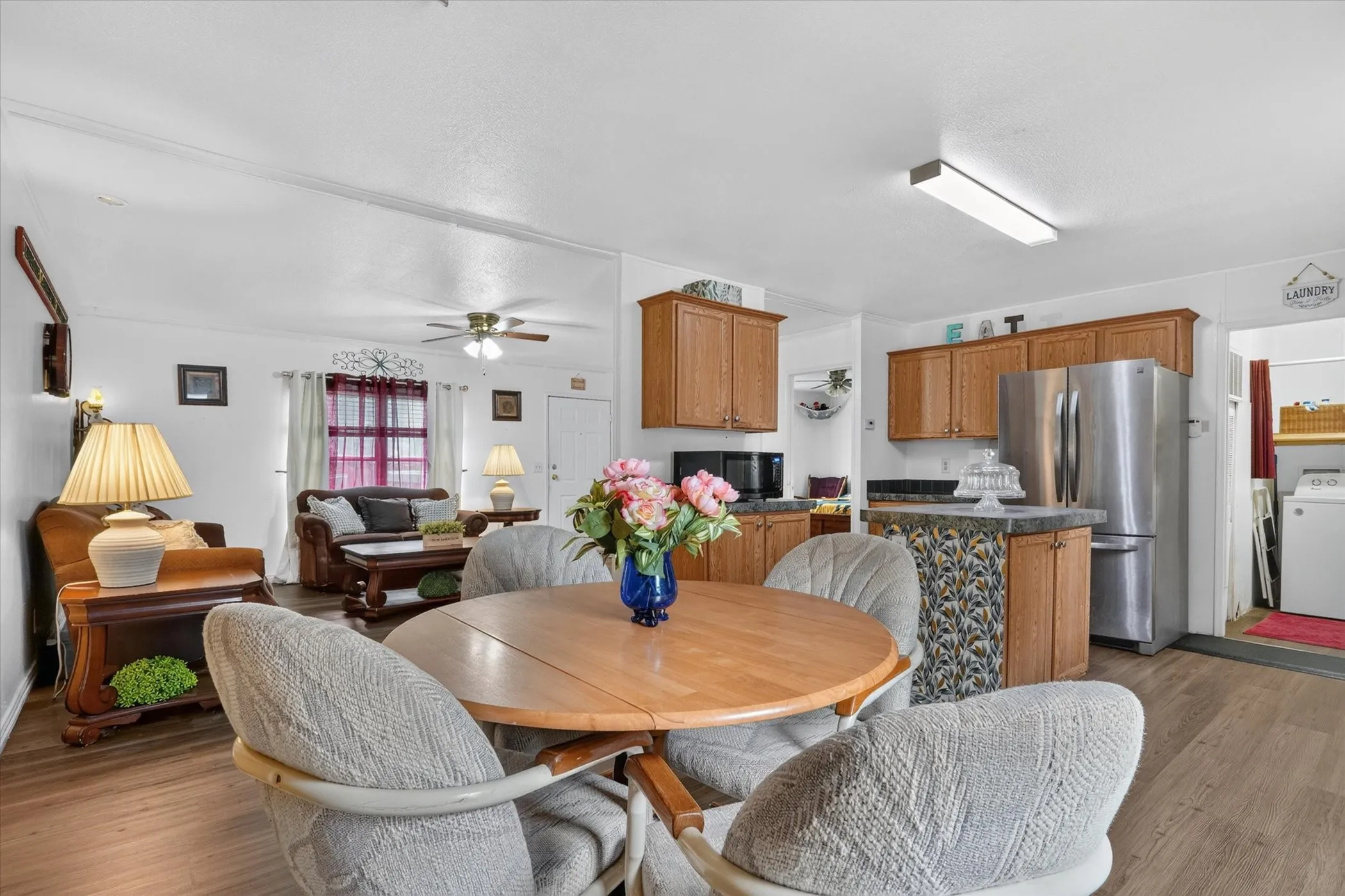 Mobile Home For Sale in Tarrant County , 2032 Dorothy Drive, Burleson, Texas 76028, 3 Bedroom, 2 Bathroom, Garage spaces, 1,568 Sqft, built in 2007, mls#21357895, Real Estate Agent in Burleson, Homes For Sale in Tarrant county, Homes For Sale in Burleson, Realtor in Burleson Texas, Real Estate Brokerage Independent Realty Texas, Luminita Cordes Realtor
